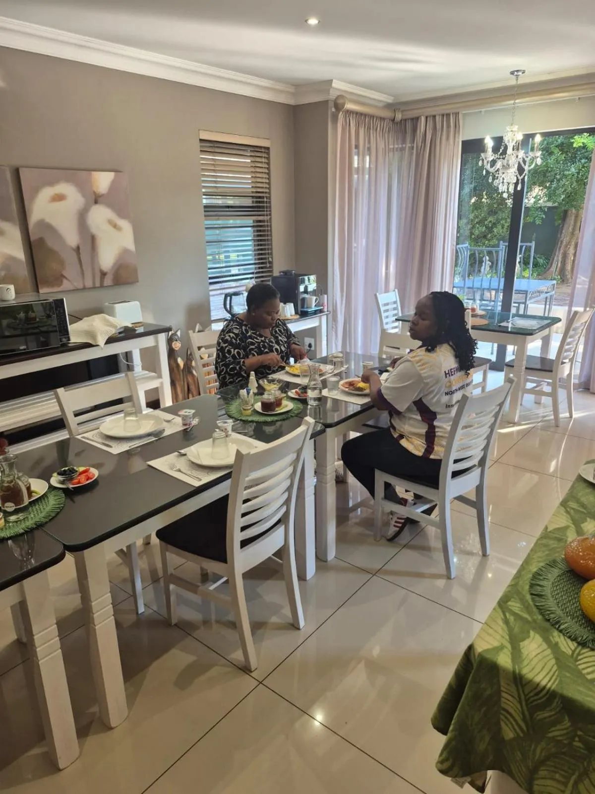 Dining area in Potch Manor Guest House