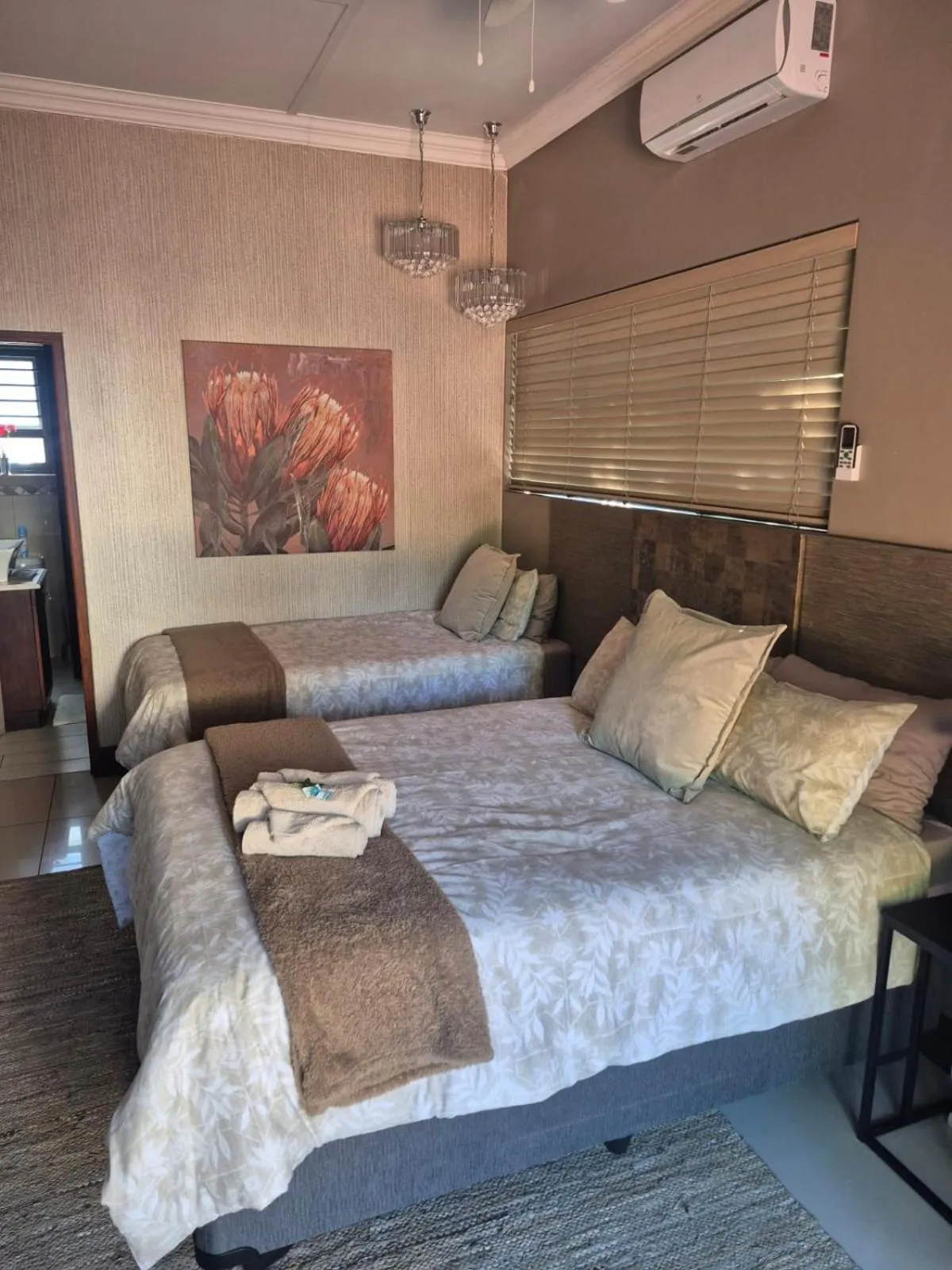 Bed in Potch Manor Guest House