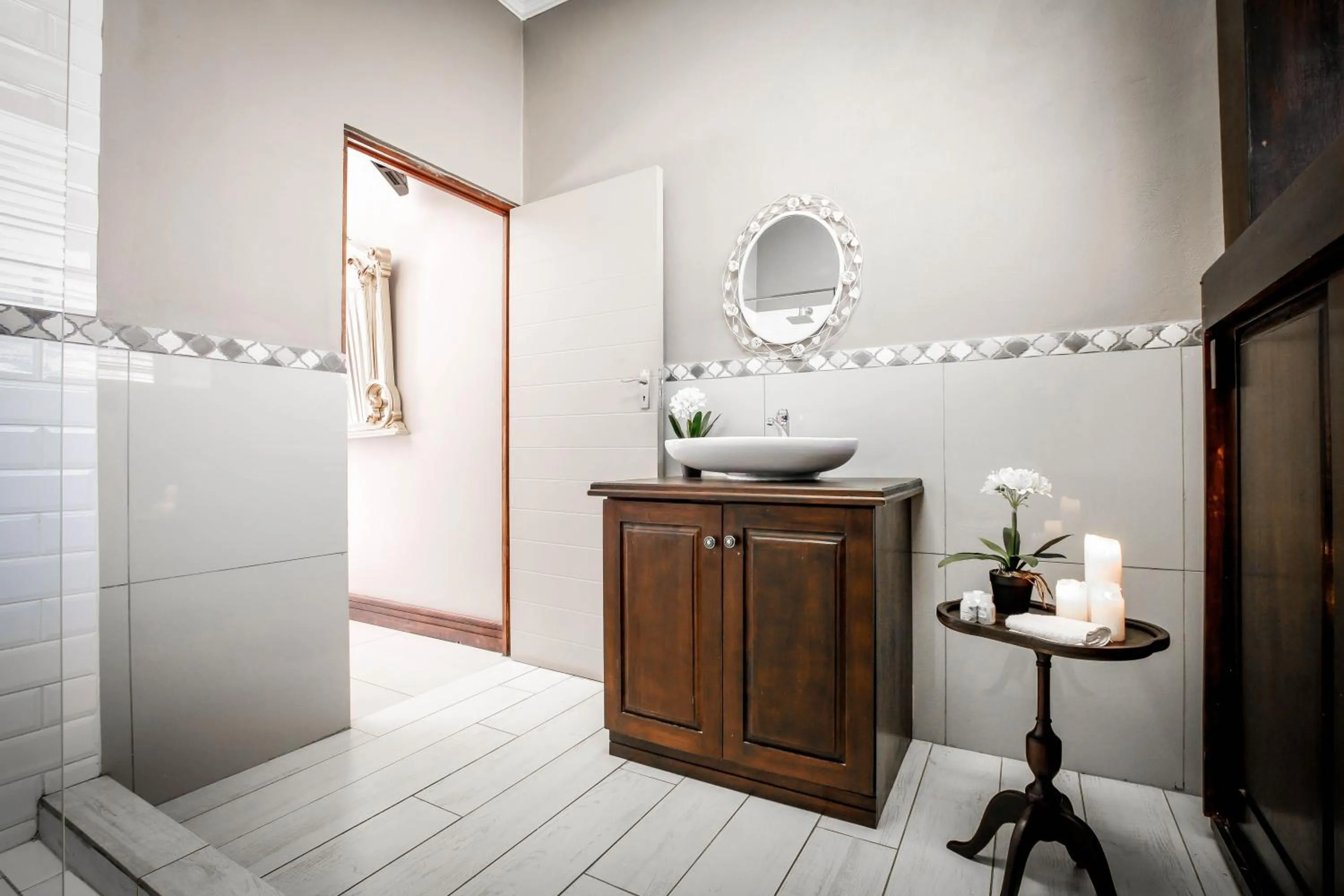 Bathroom in Potch Manor Guest House