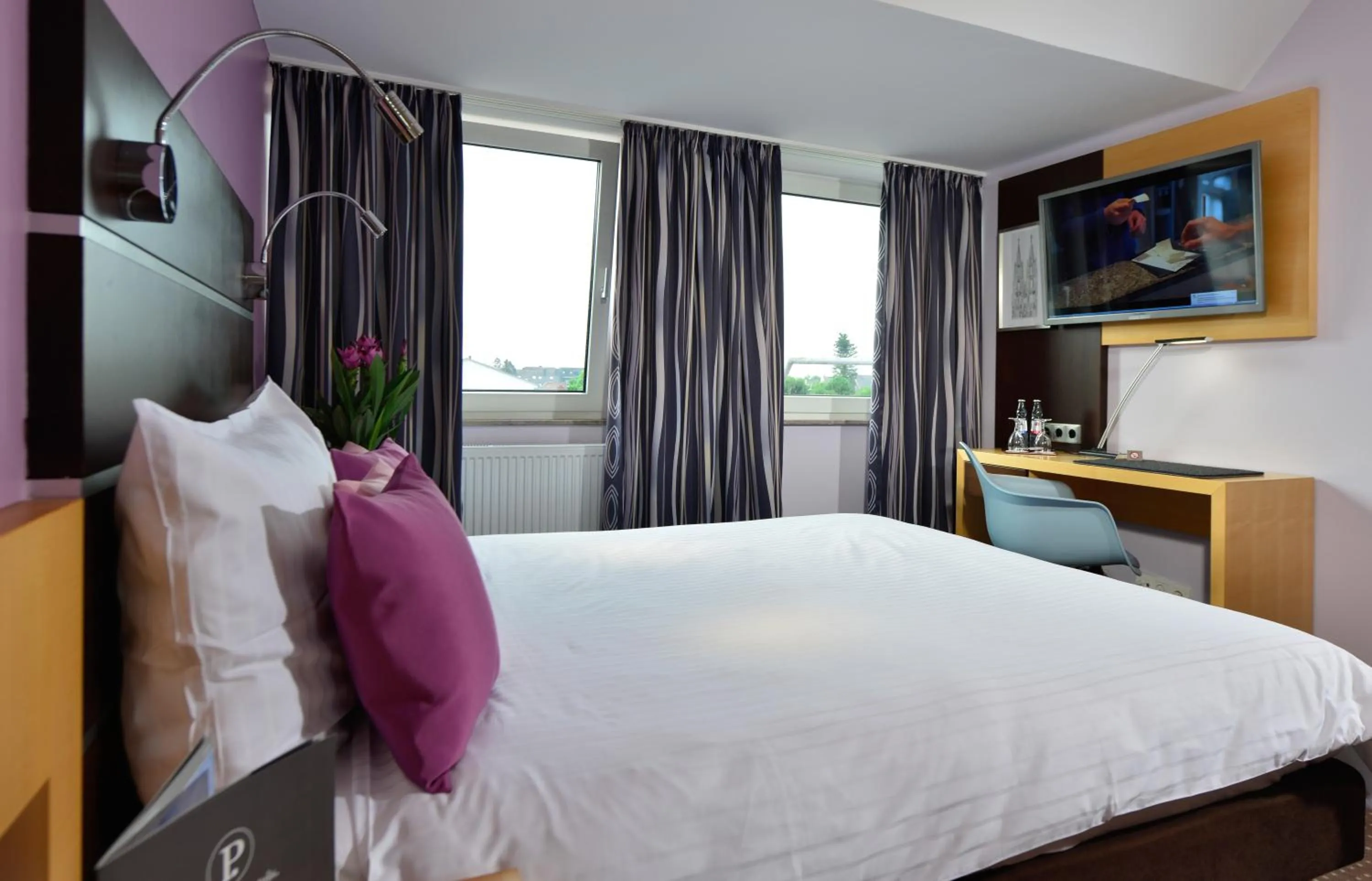 Photo of the whole room, Bed in Hotel Uhu Garni - Superior