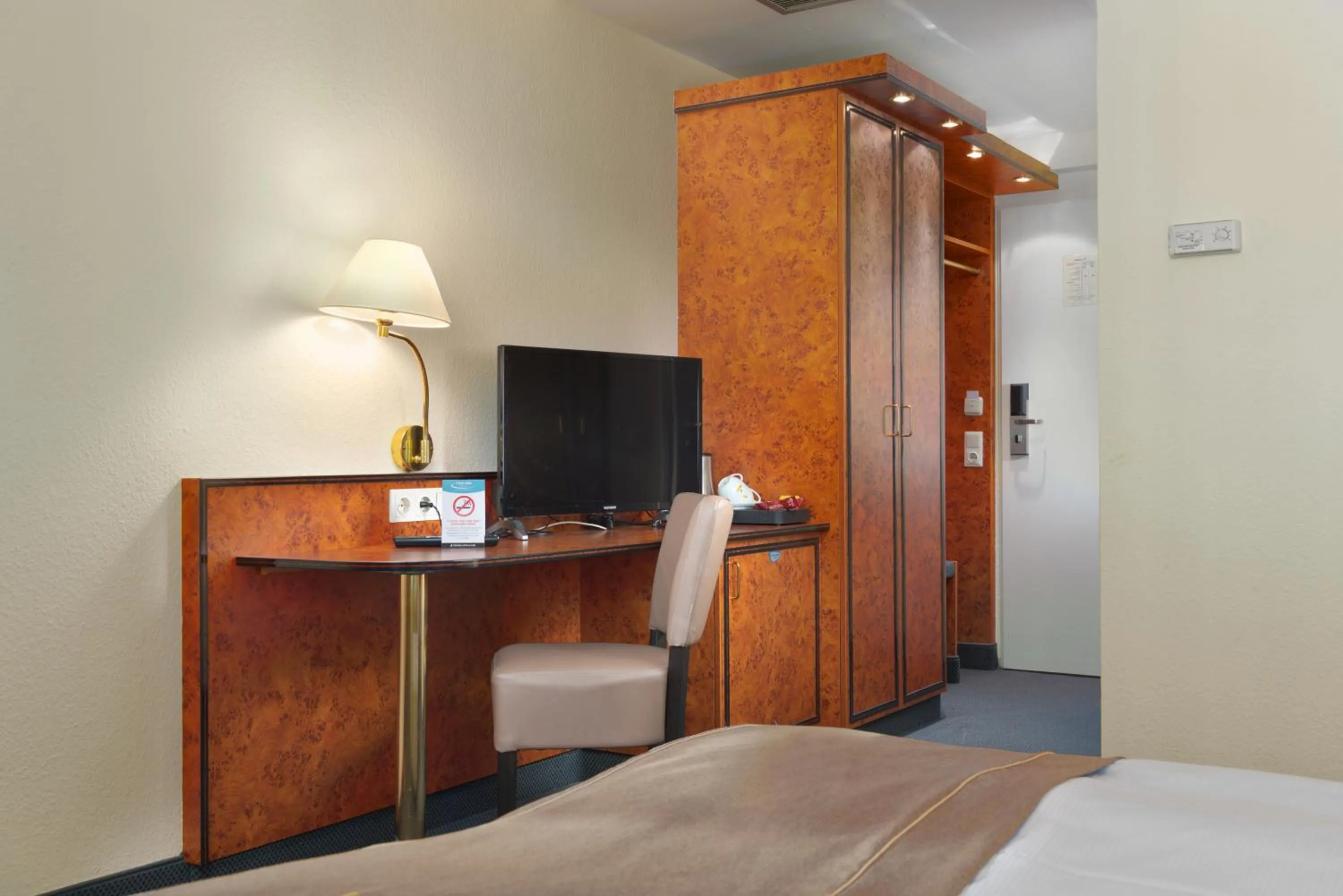 Bed in Trip Inn Hotel Minerva Frankfurt