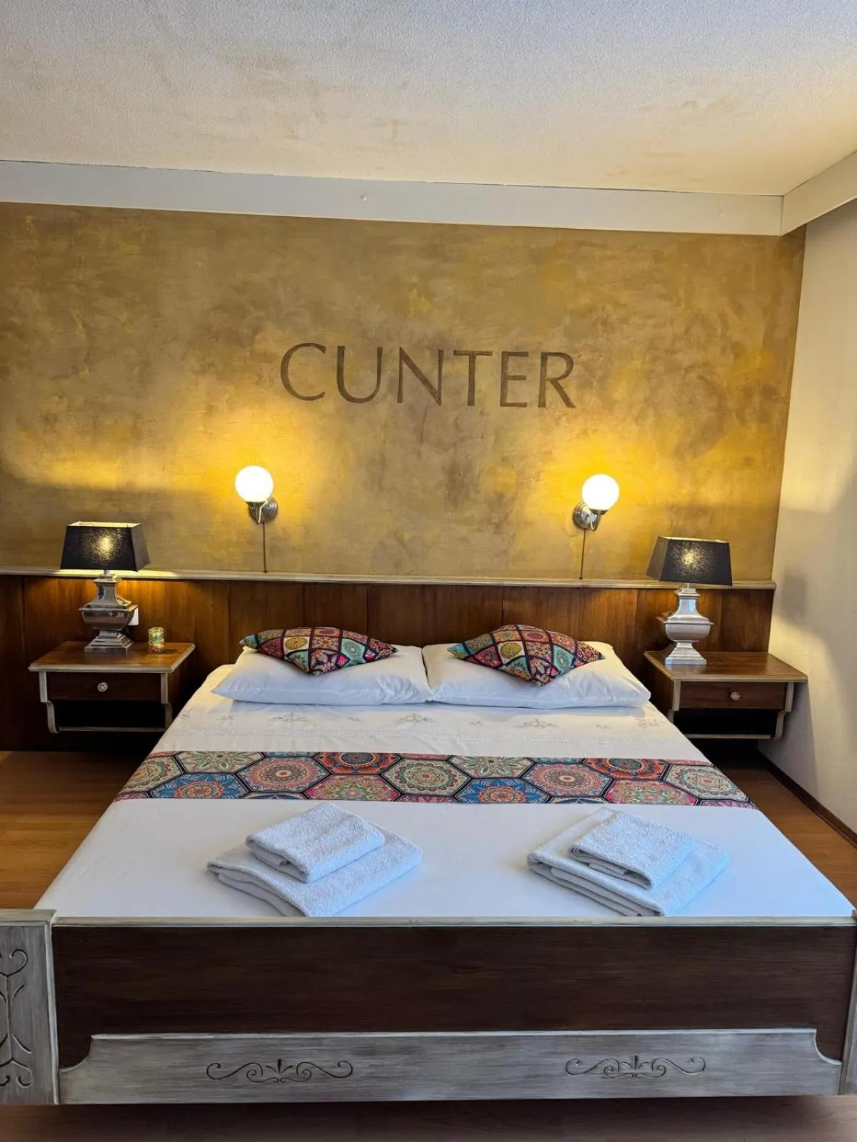 Bed in Hotel Post Cunter Biancardi