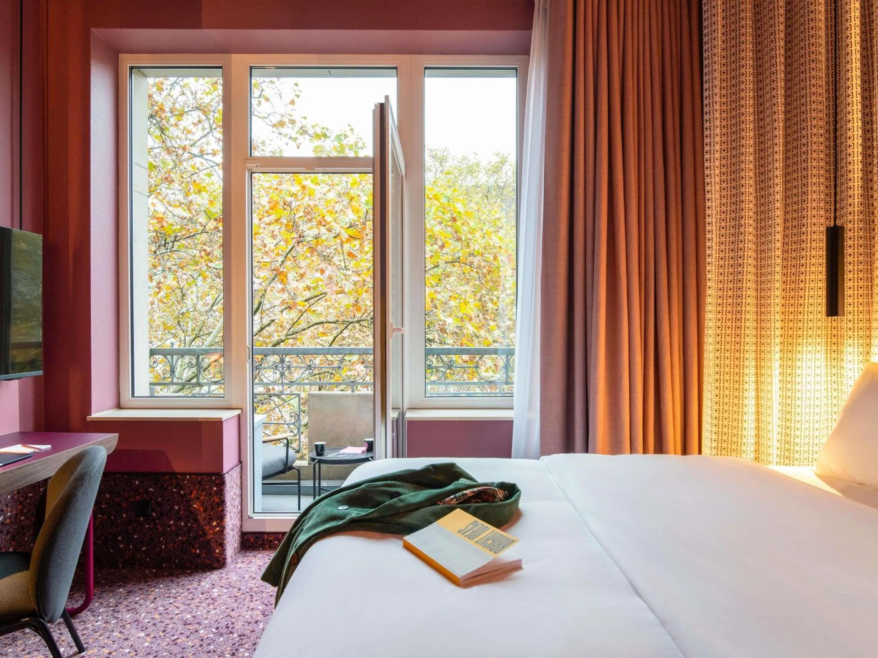 Bedroom, Bed in TRIBE Düsseldorf