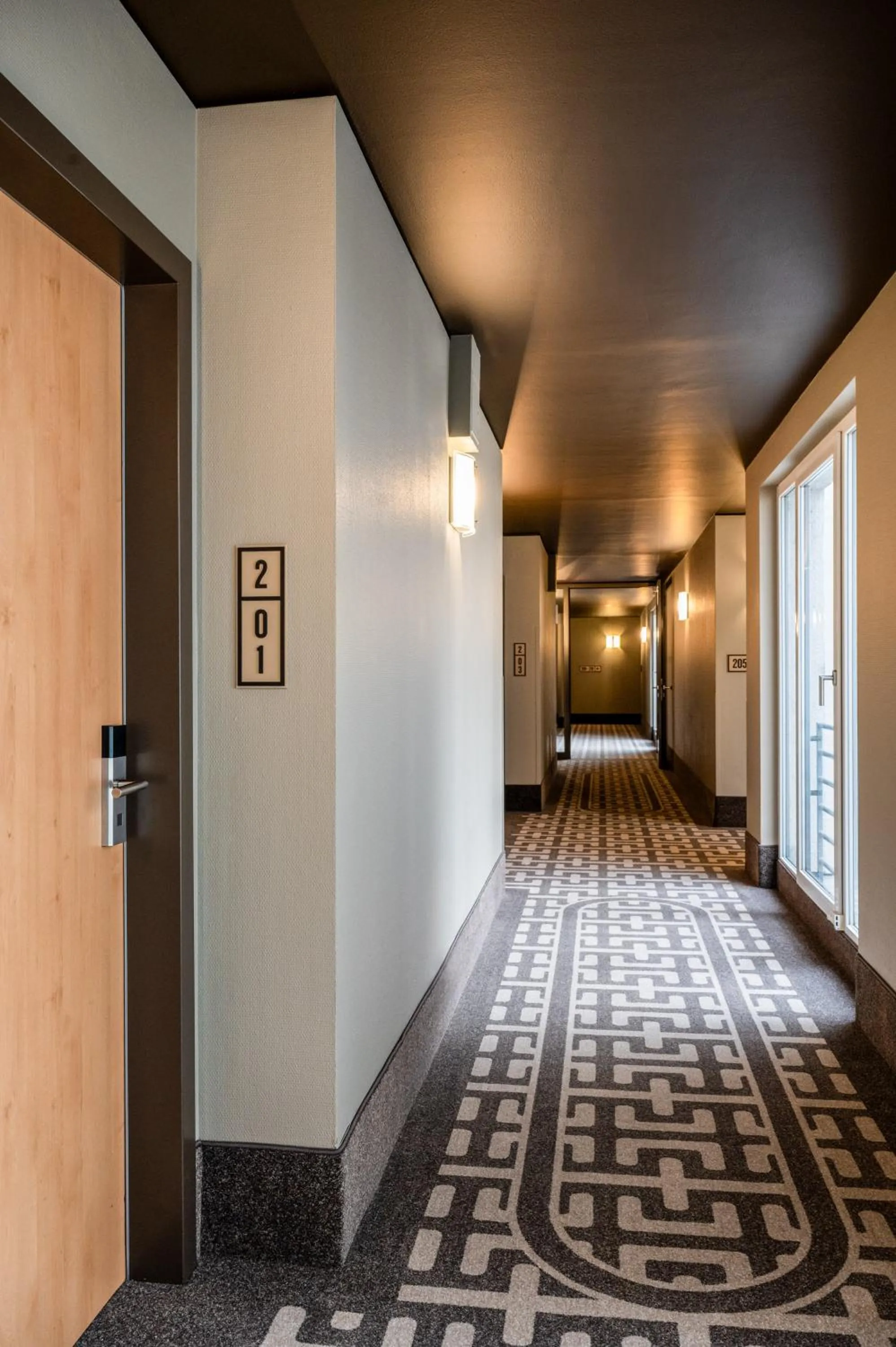 Photo of the whole room in TRIBE Düsseldorf