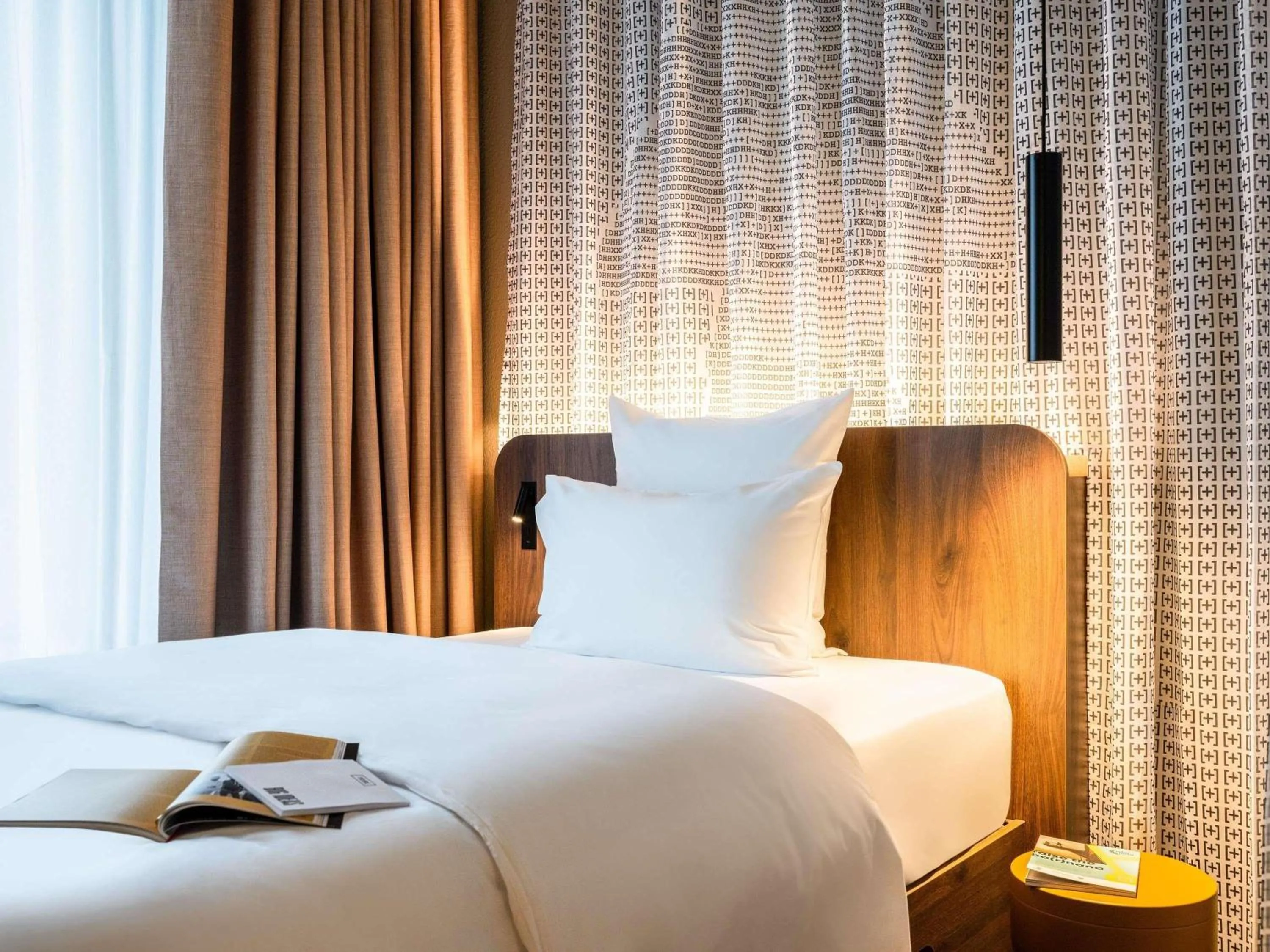 Bedroom, Bed in TRIBE Düsseldorf