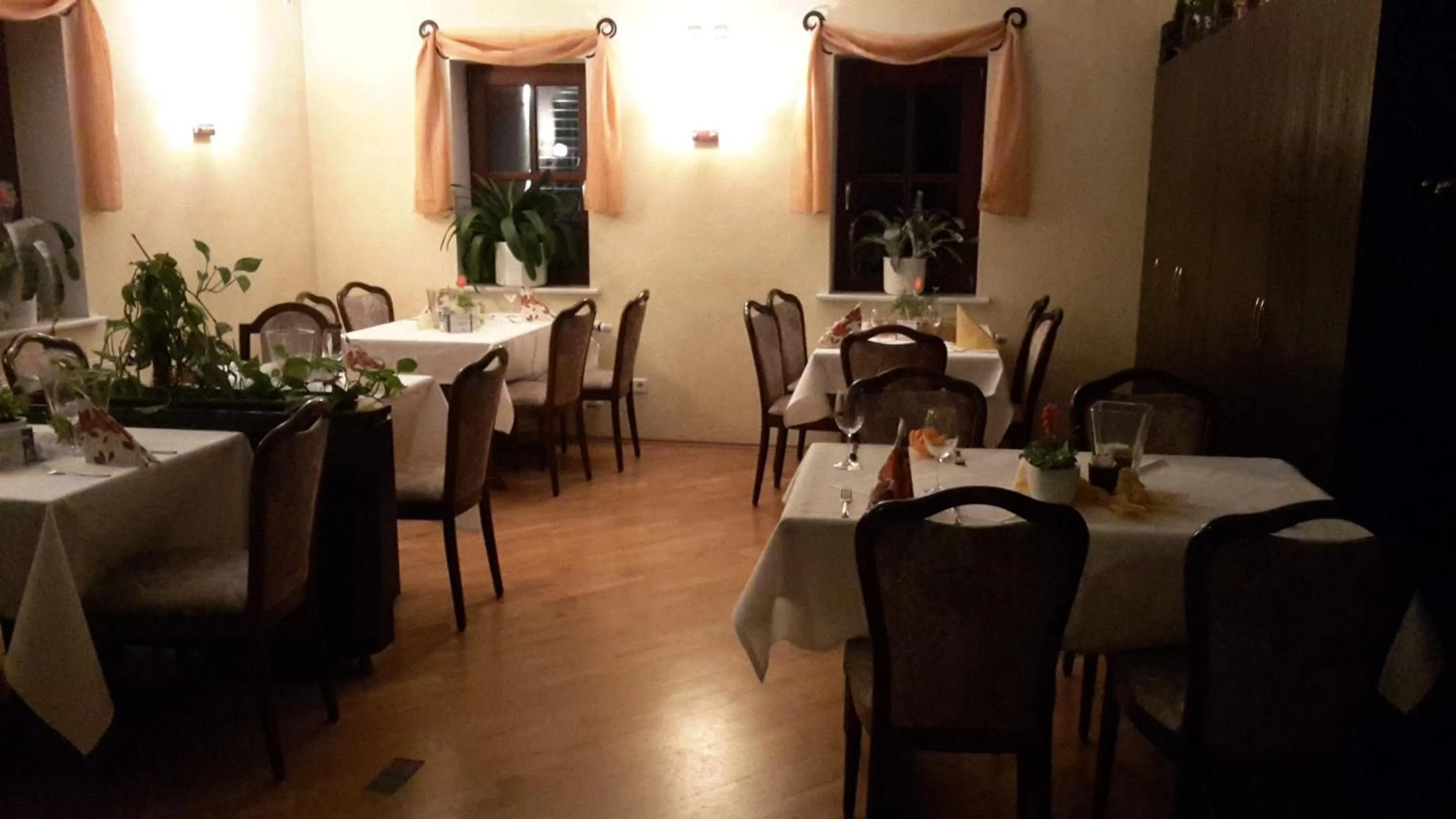 Restaurant/places to eat in Der Heidkrug