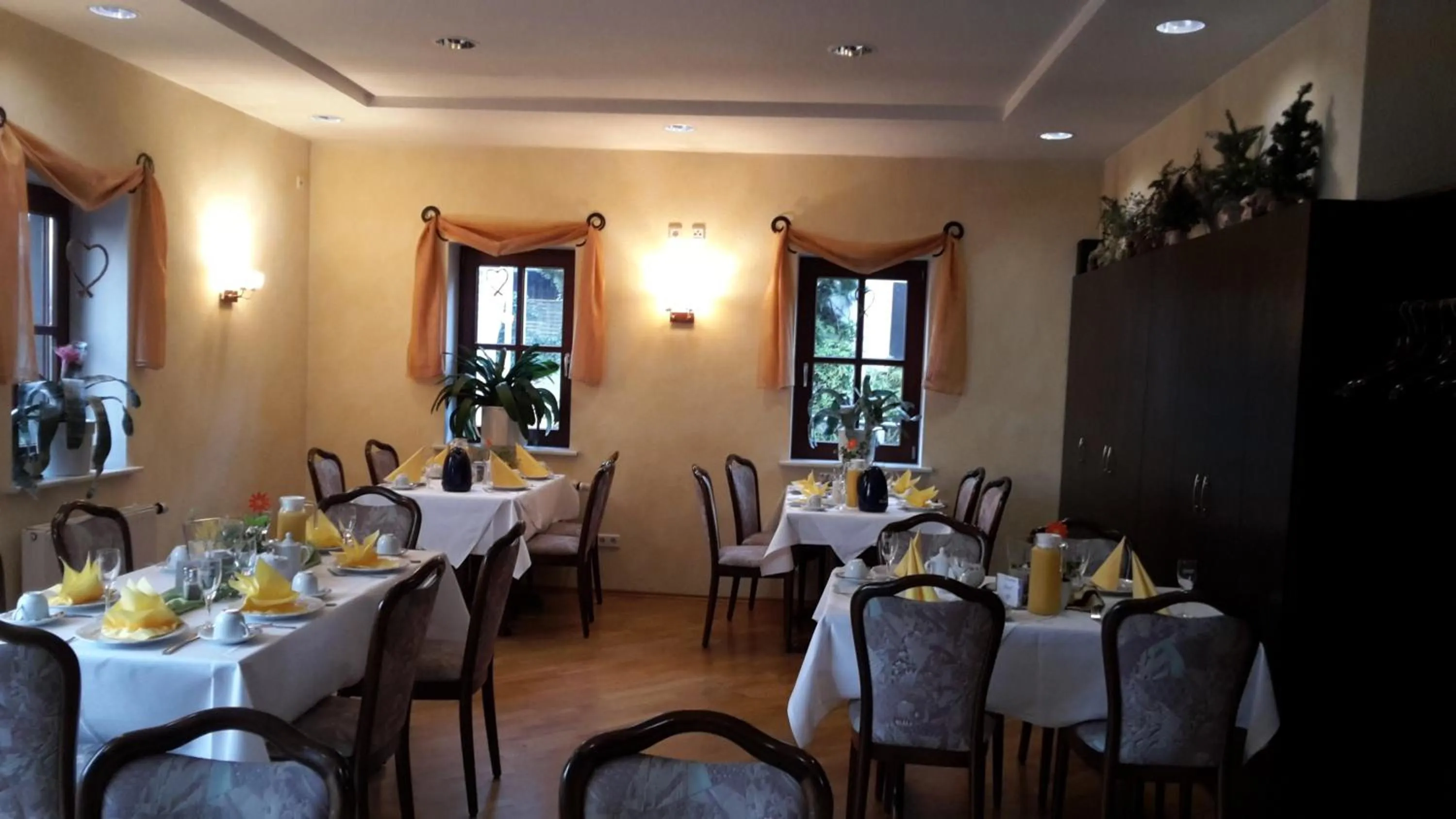 Restaurant/places to eat in Der Heidkrug