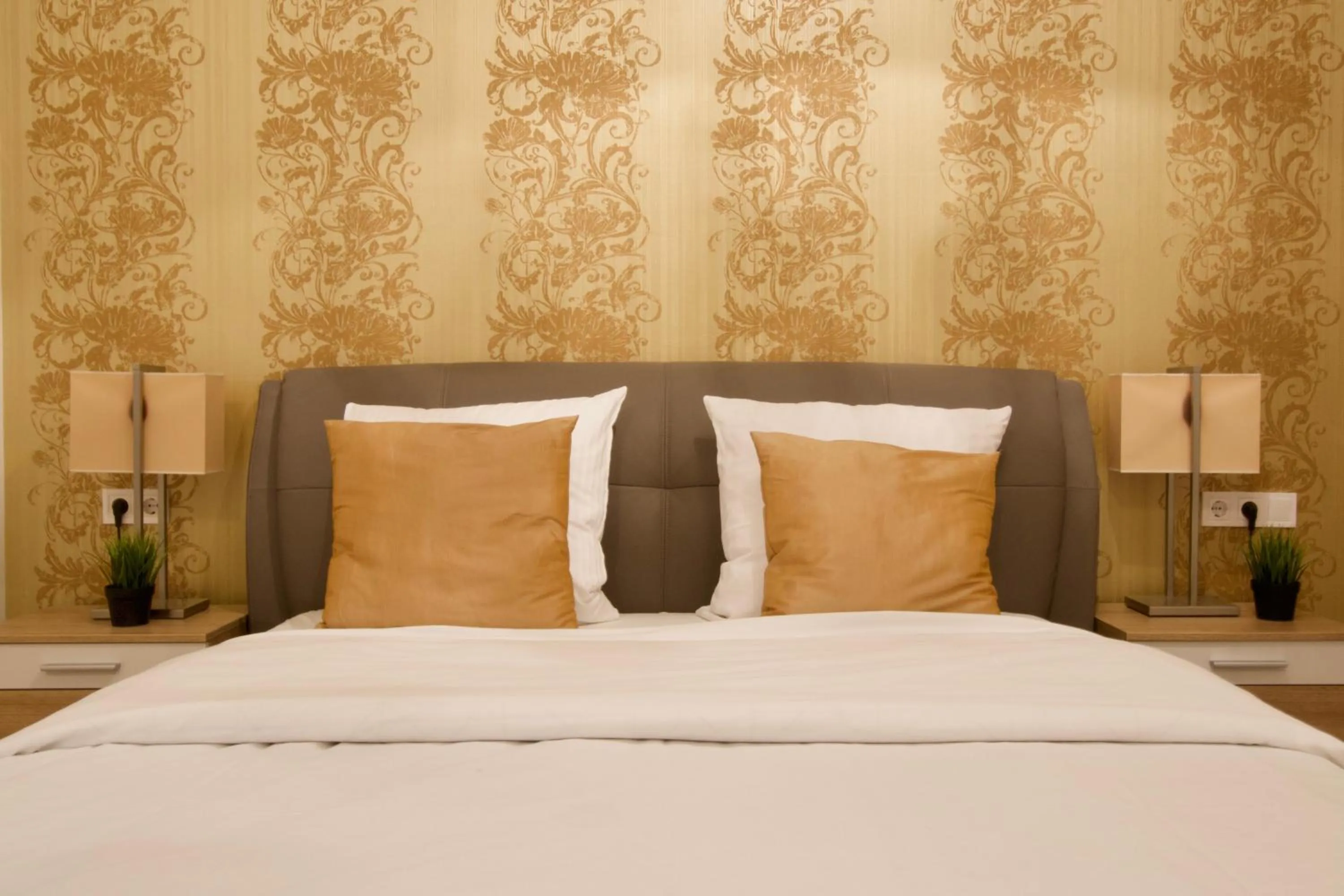 Bed in Premium Apartments by Hi5 - Elegant Suites