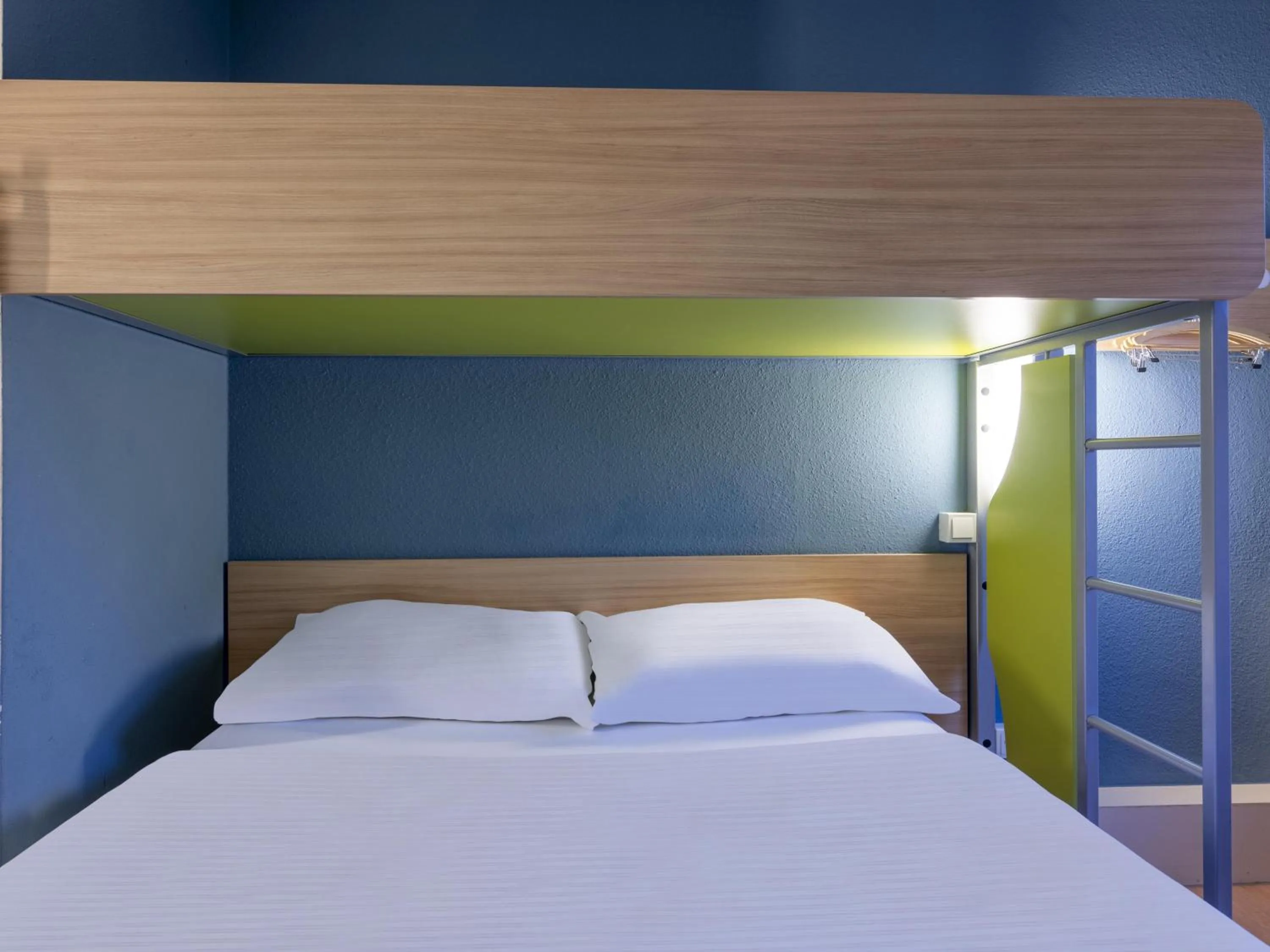 Photo of the whole room, Bed in ibis budget Bremen City Süd