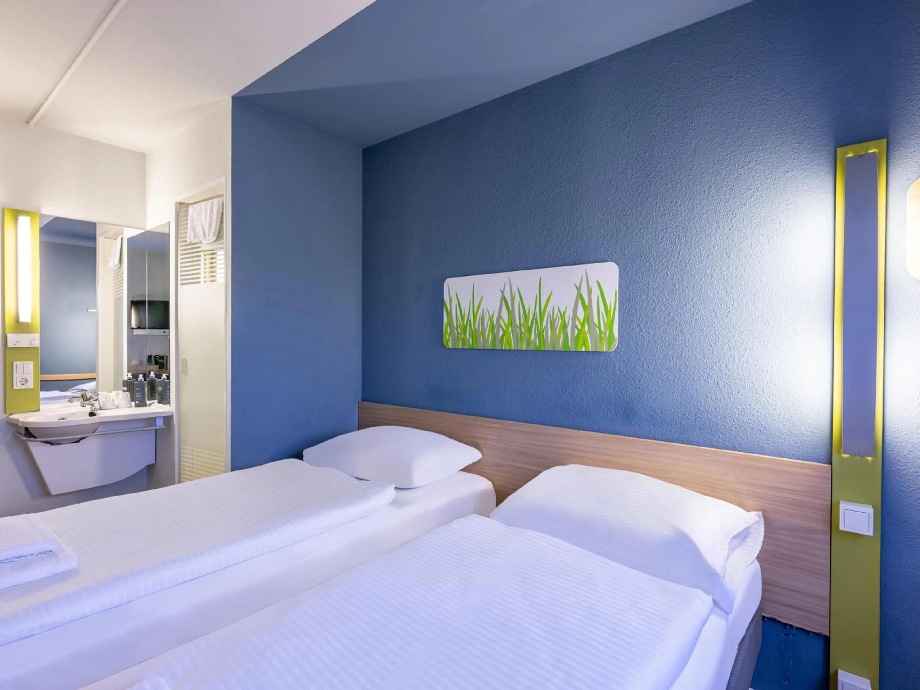 Photo of the whole room, Bed in ibis budget Bremen City Süd