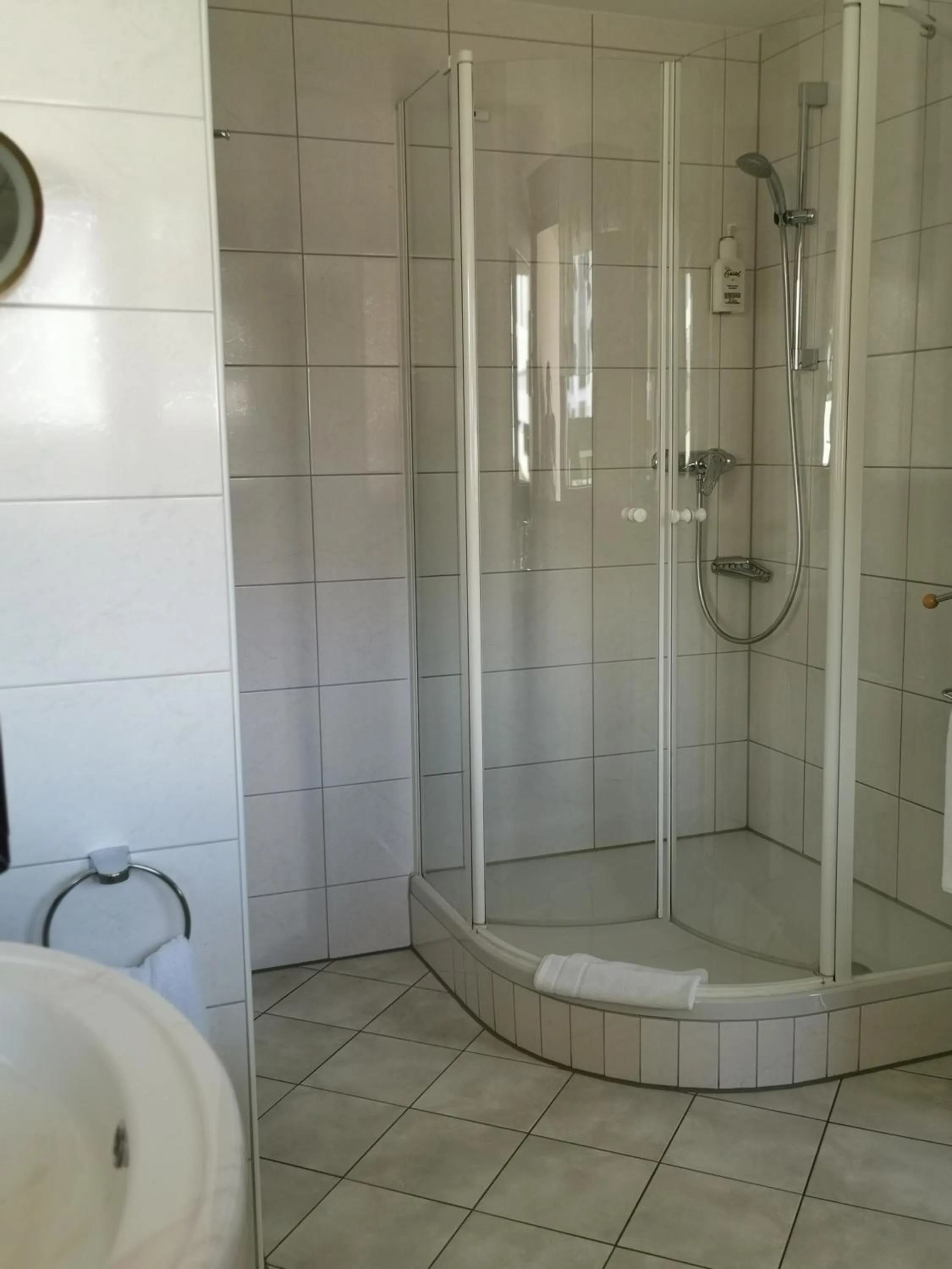 Shower in Hotel Cristal