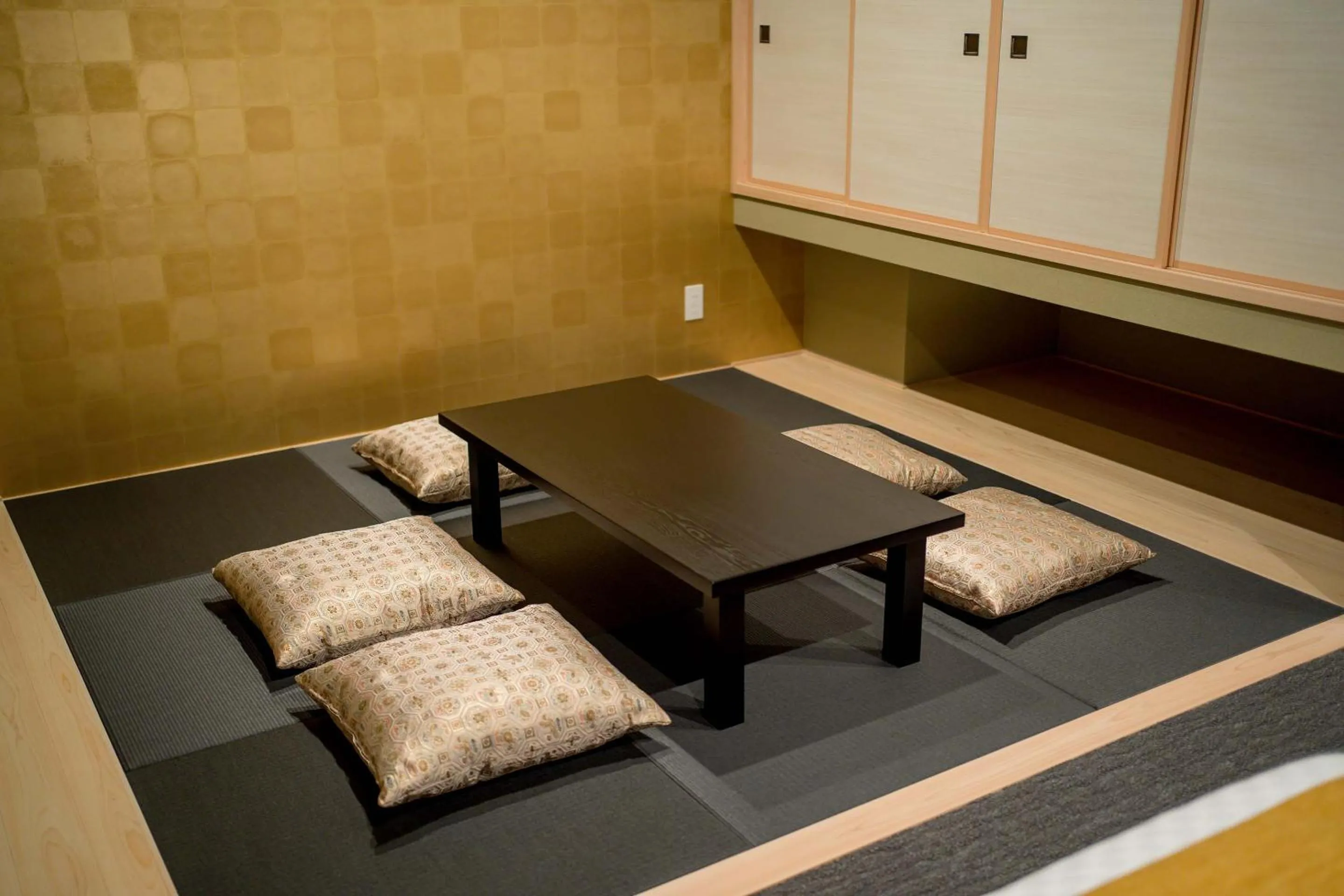 Living room, Bed in RESI STAY ANDON