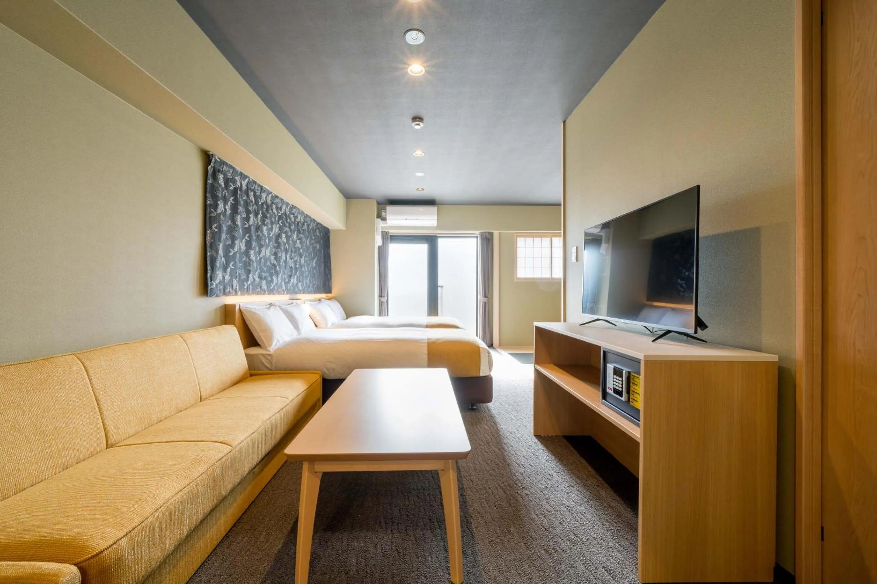 Living room, Bed in RESI STAY ANDON