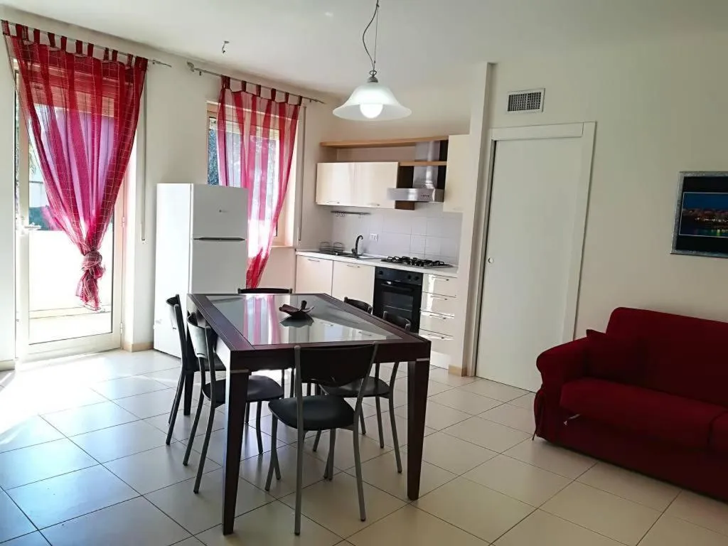 Dining Area in Casa Vacanze Dafne Otranto 4 posti