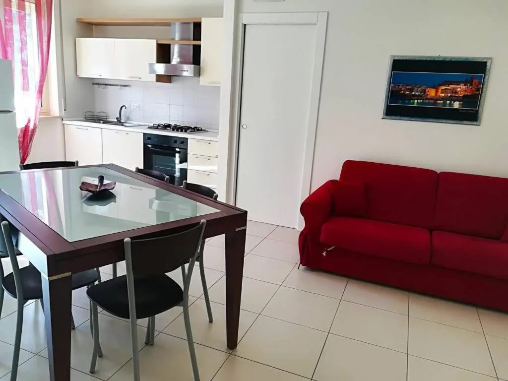 Dining Area in Casa Vacanze Dafne Otranto 4 posti