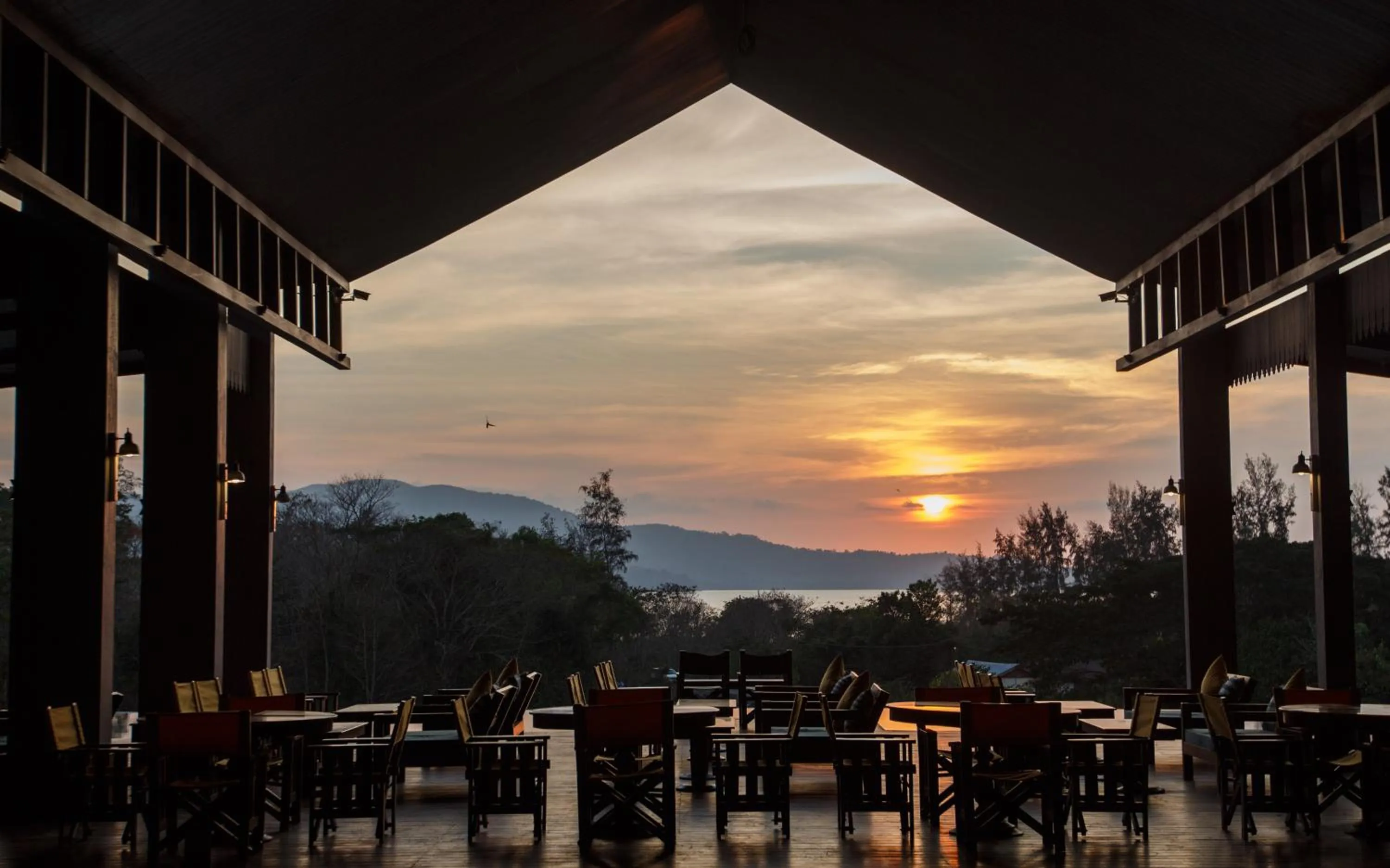 Sunrise in Symphony Samudra Beachside Jungle Resort And Spa