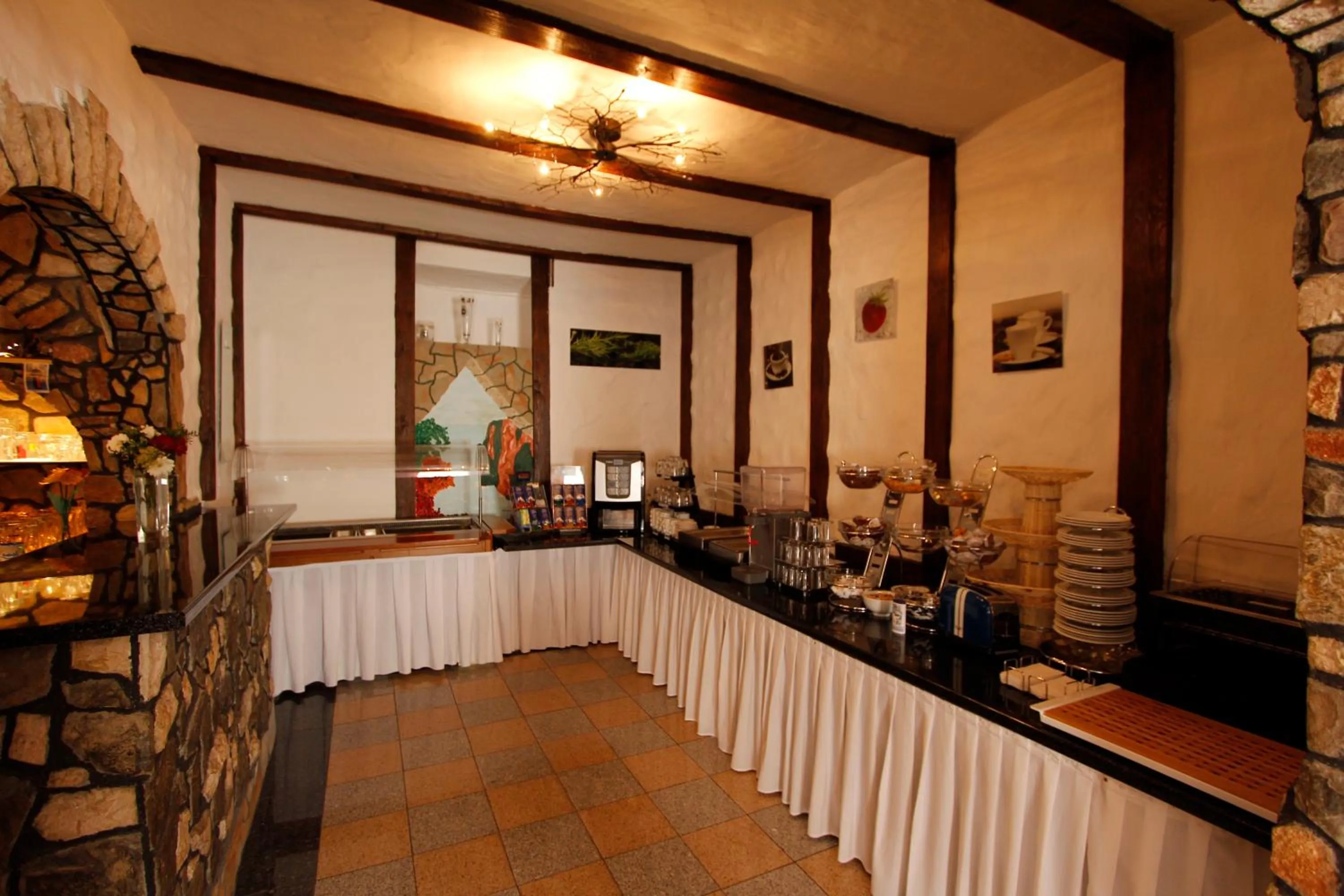 Food and drinks in Hotel Adria Stuben