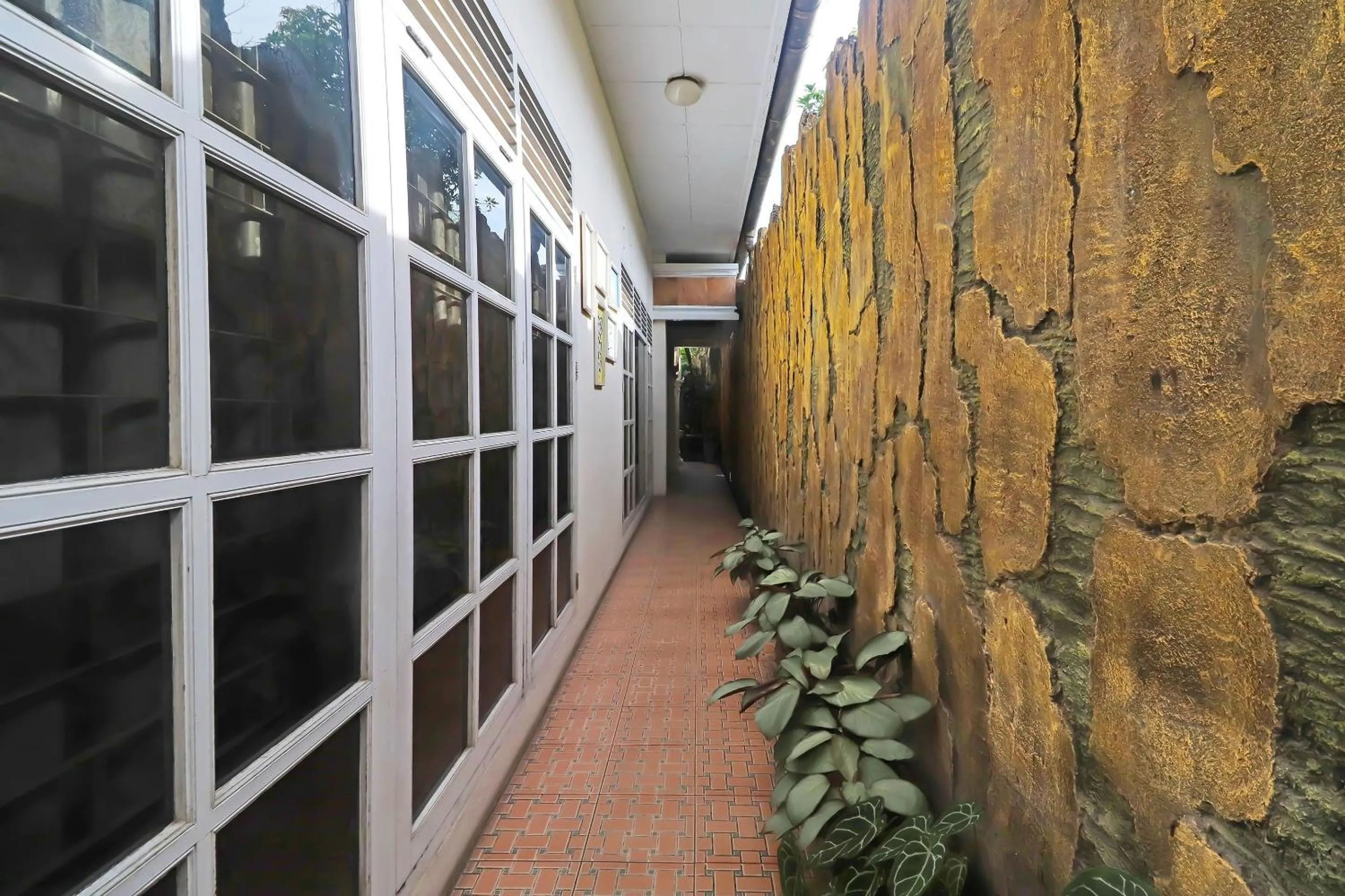 Lobby or reception in OYO 2899 Ardilia Bandara Syariah