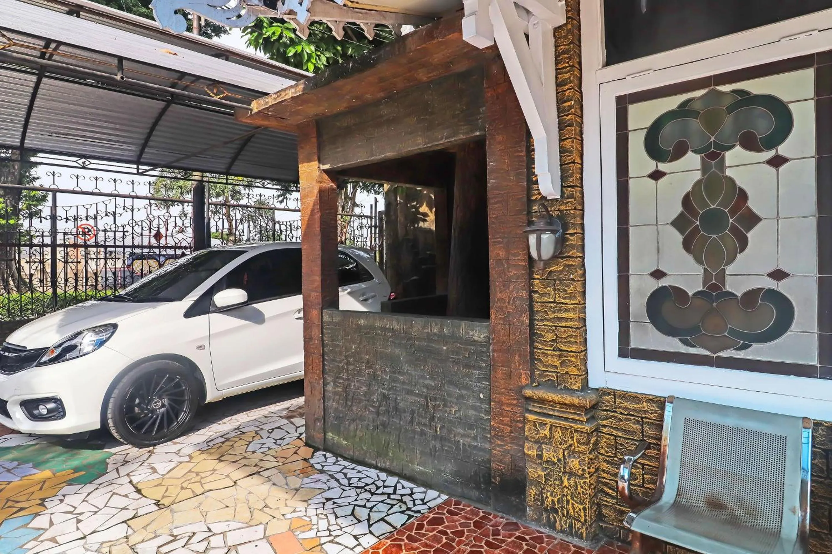 Lobby or reception in OYO 2899 Ardilia Bandara Syariah