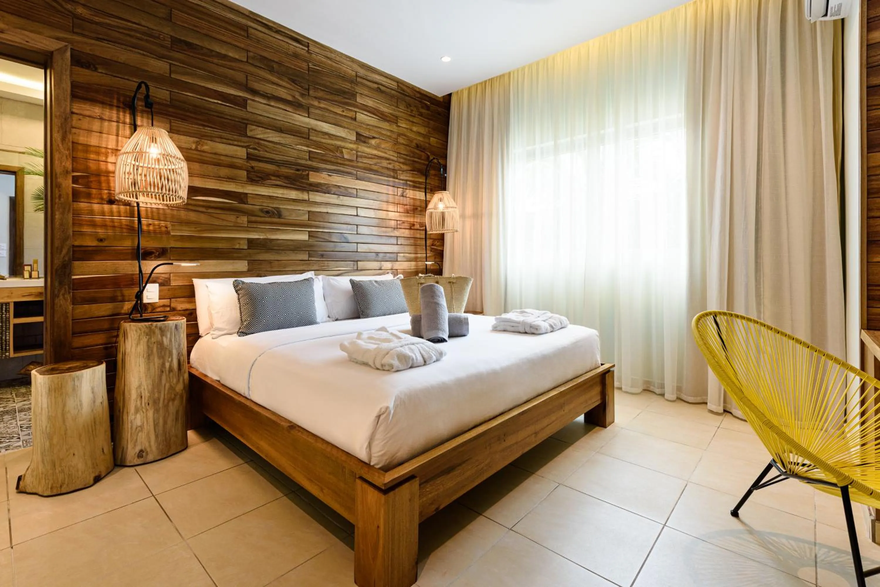 Bed in Saman Boutique Hotel By Mint