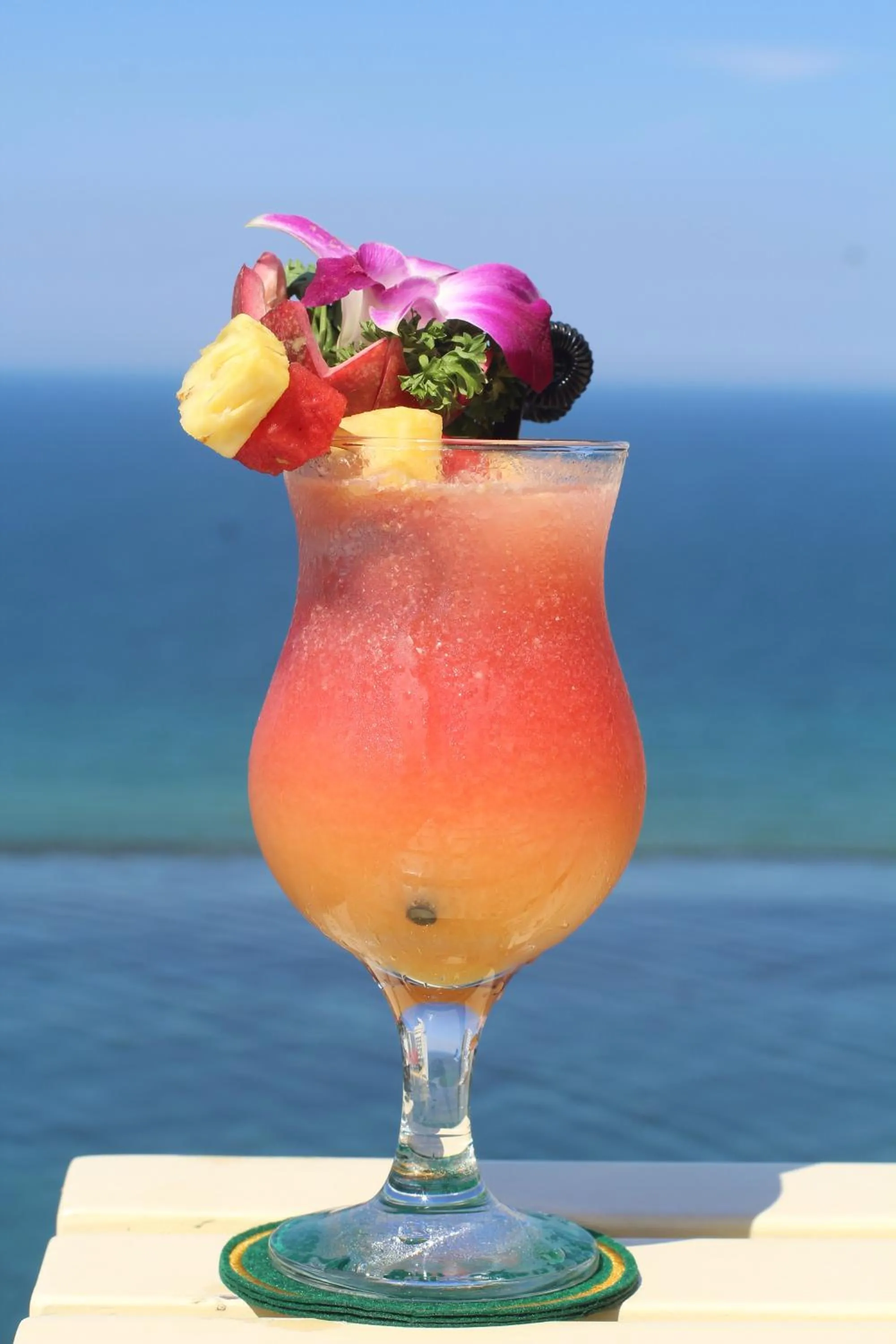 Food and drinks in Santa Luxury Hotel