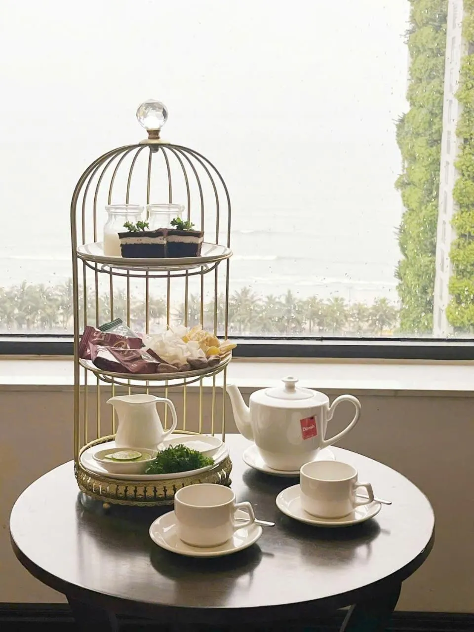 Coffee/tea facilities in Santa Luxury Hotel
