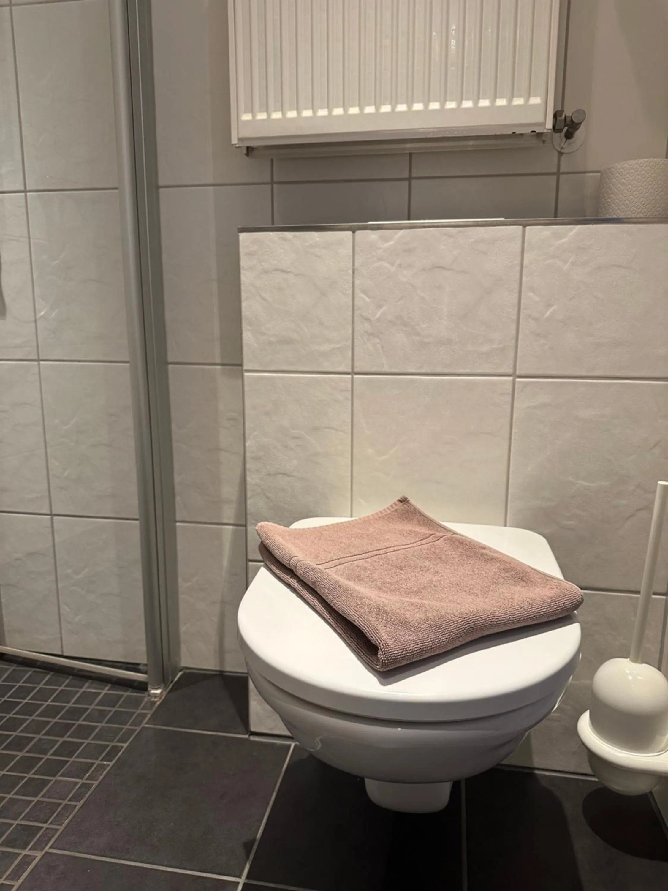 Bathroom in Hotel Am Vogelsanger Weg