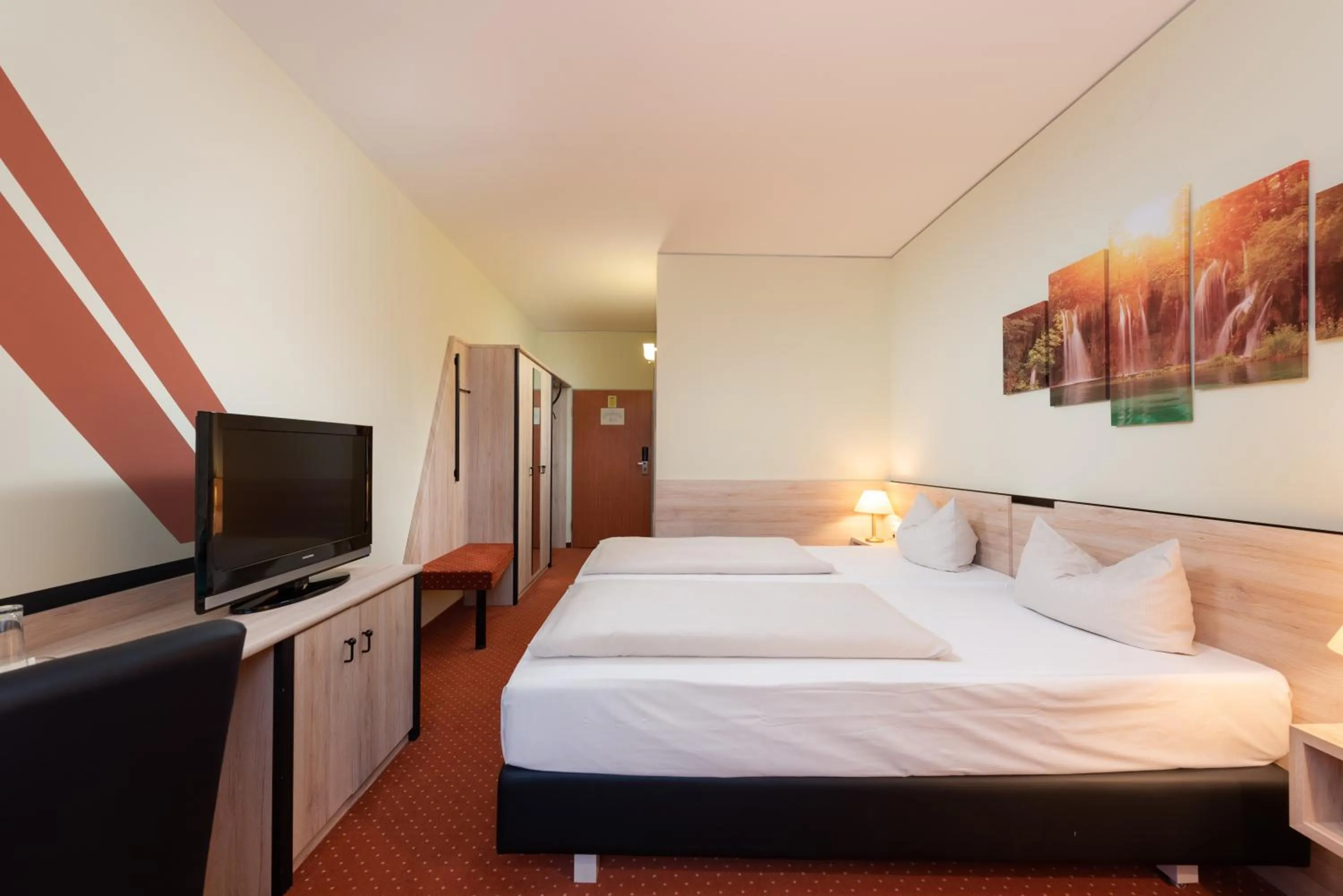 Bed in NOVINA HOTEL Südwestpark