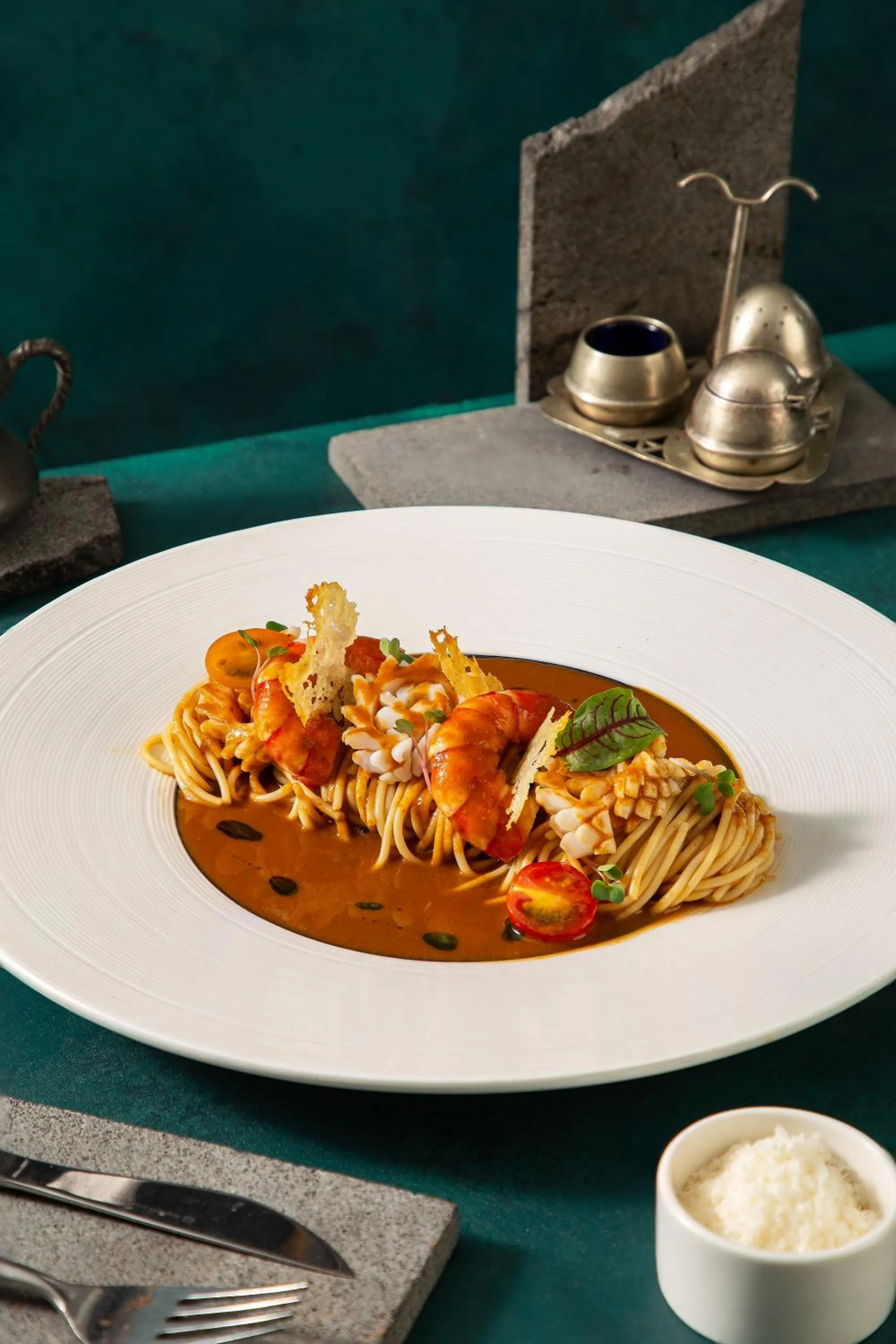 Restaurant/places to eat in Peridot Grand Luxury Boutique Hotel