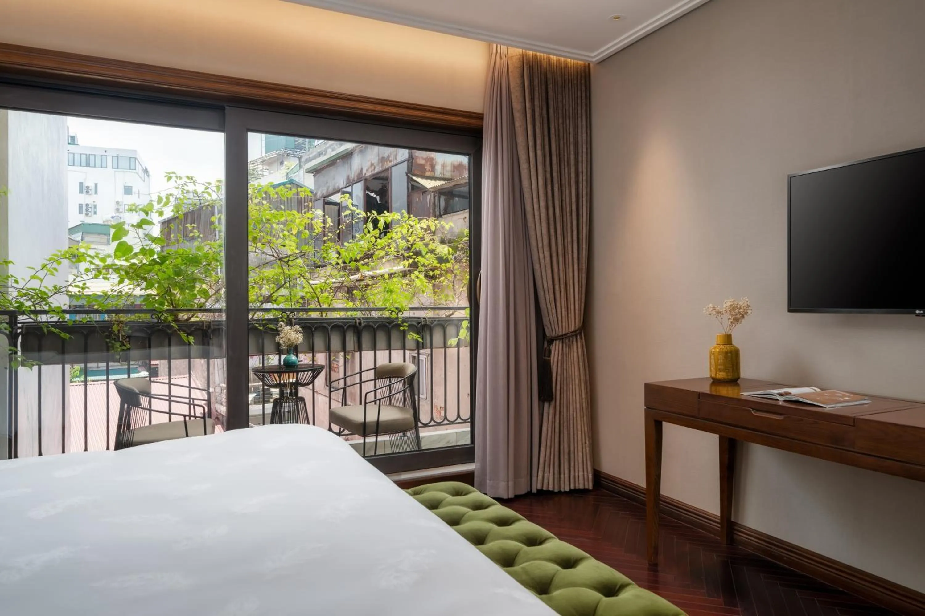 View (from property/room), Bed in Peridot Grand Luxury Boutique Hotel
