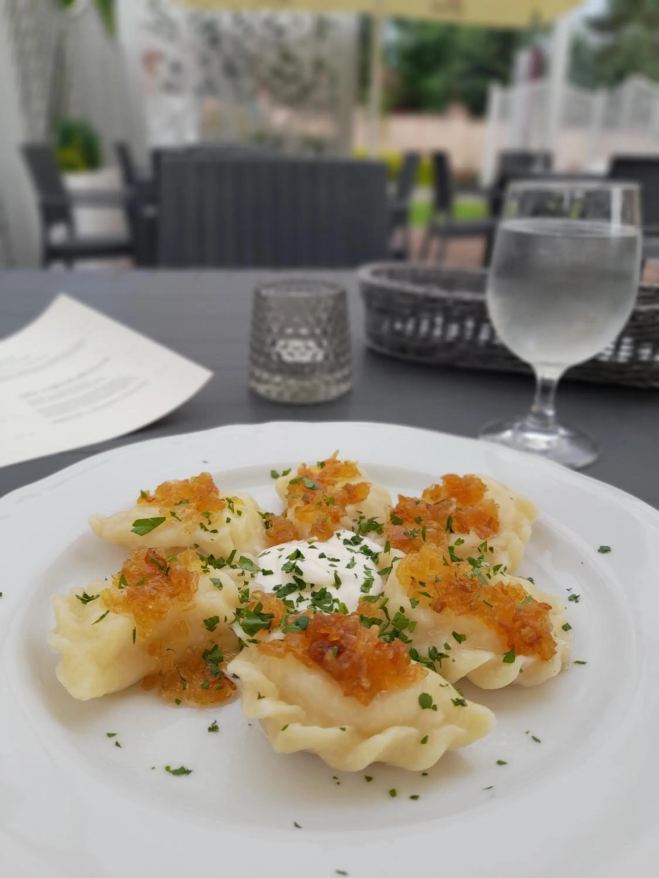 Restaurant/places to eat in Merci Boutique Hotel