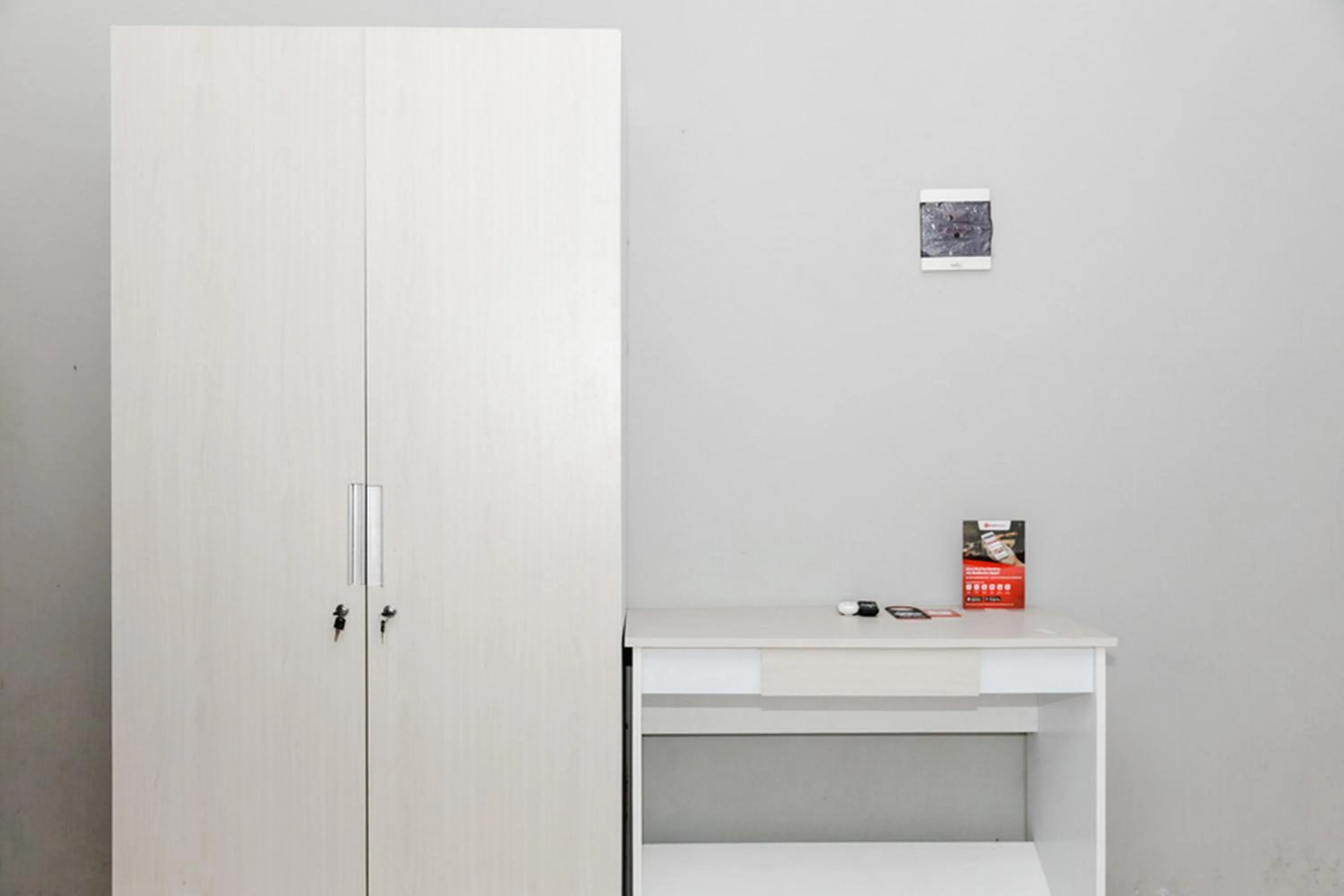 Bed in RedDoorz Plus near Transmart Kairagi Dua manado