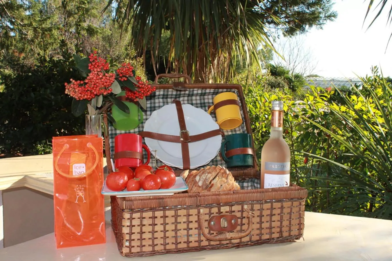 Food and drinks in La Villa Topi