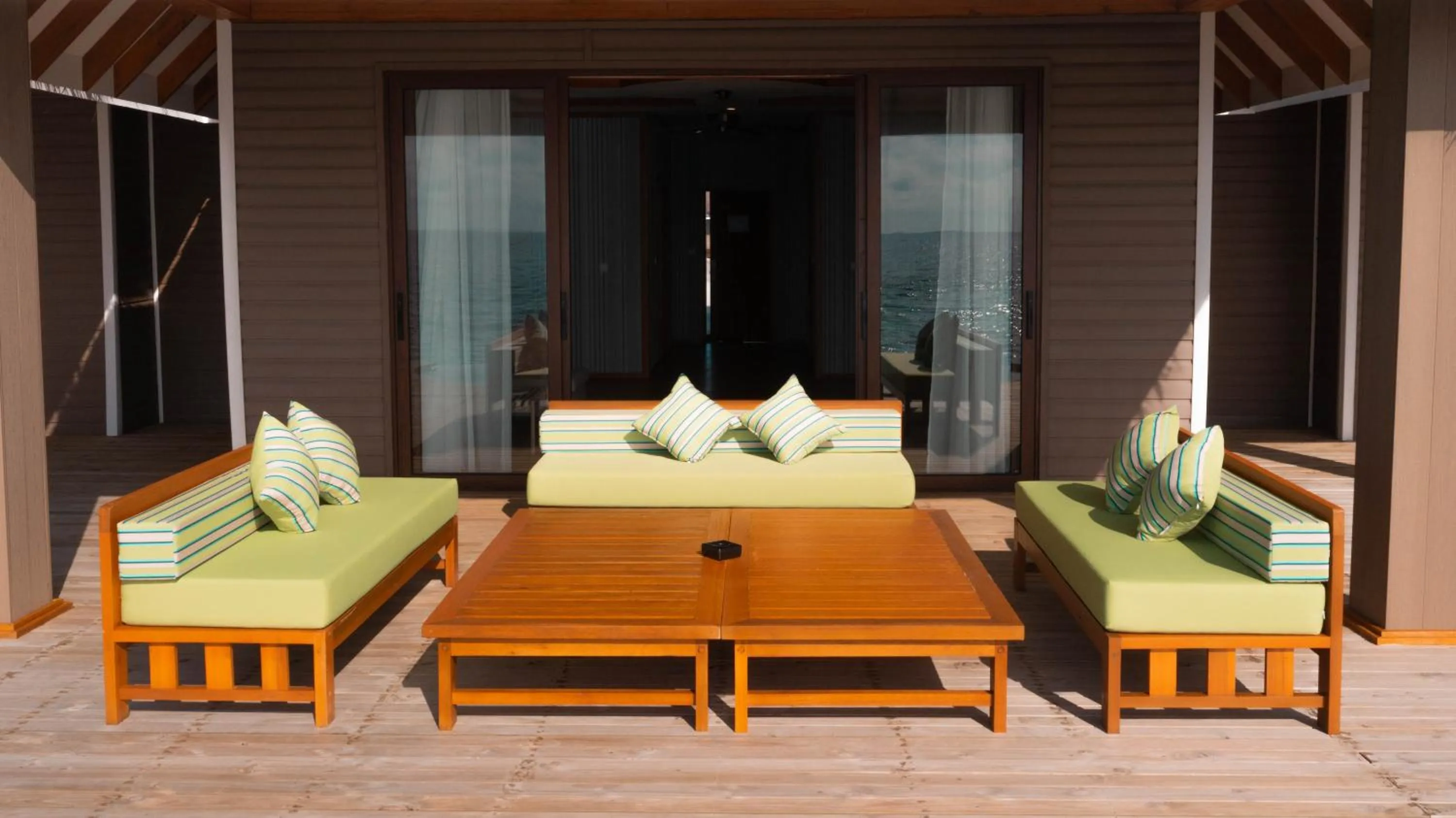 Patio in Brennia Kottefaru Maldives