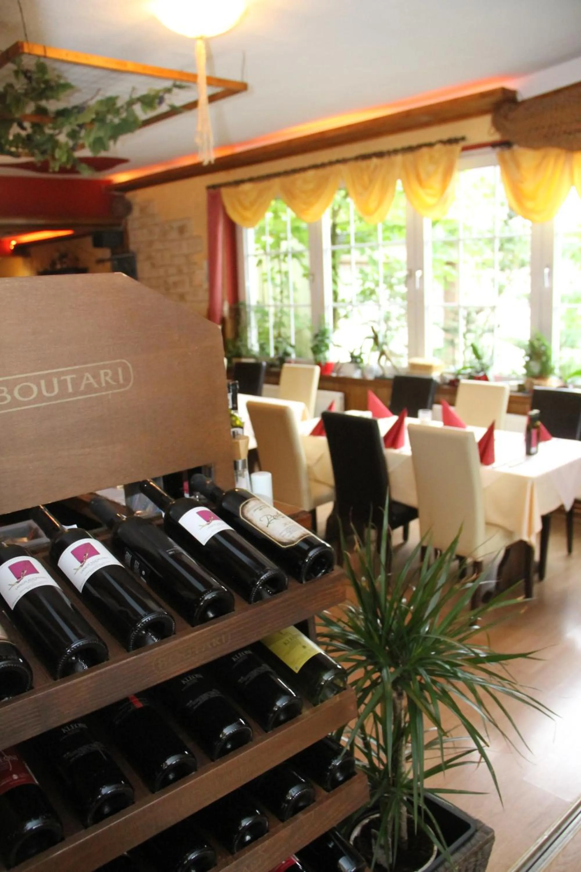 Food and drinks in Hotel Taverne Inos