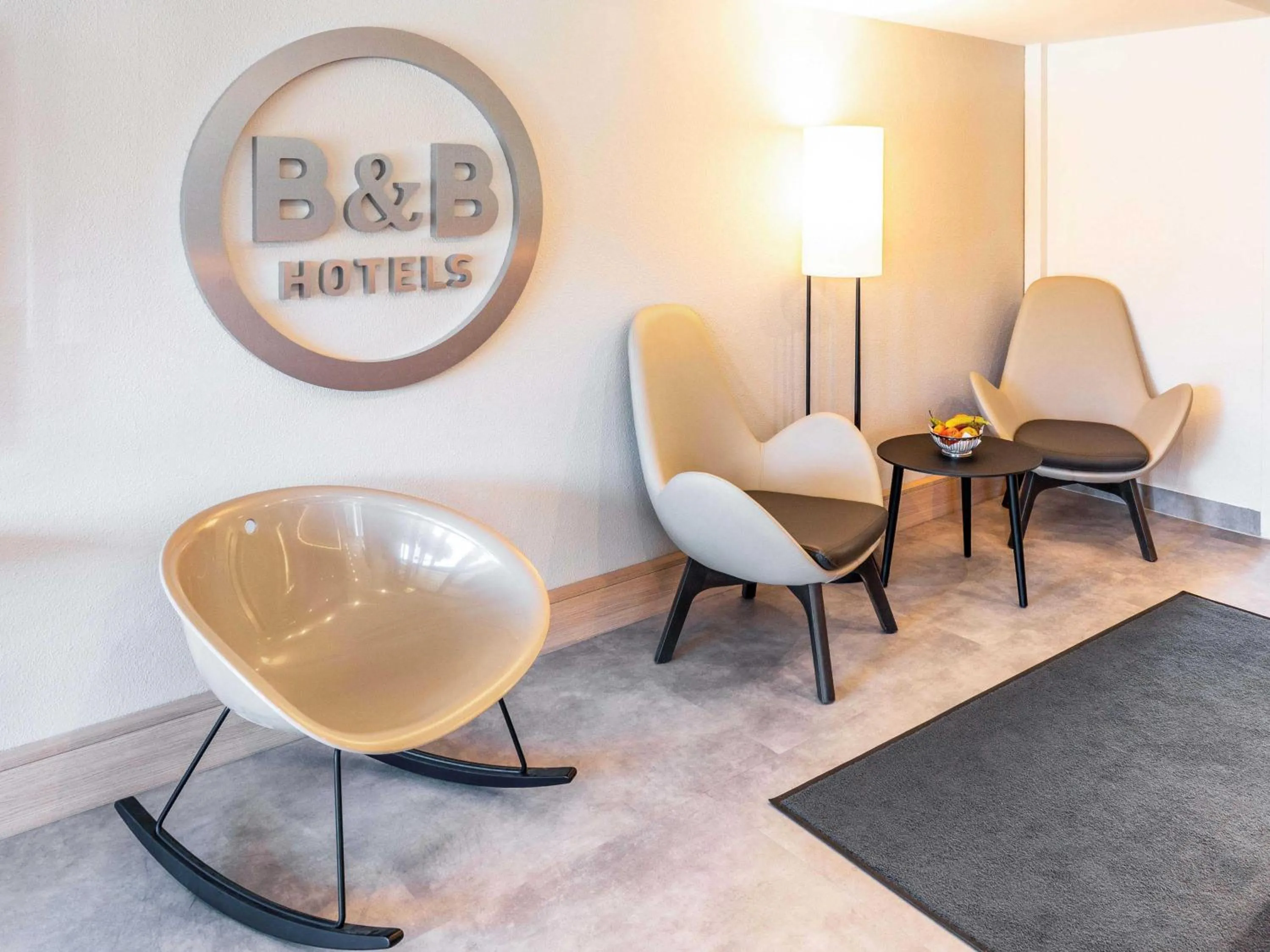Lobby or reception in B&B HOTEL Hannover-Laatzen