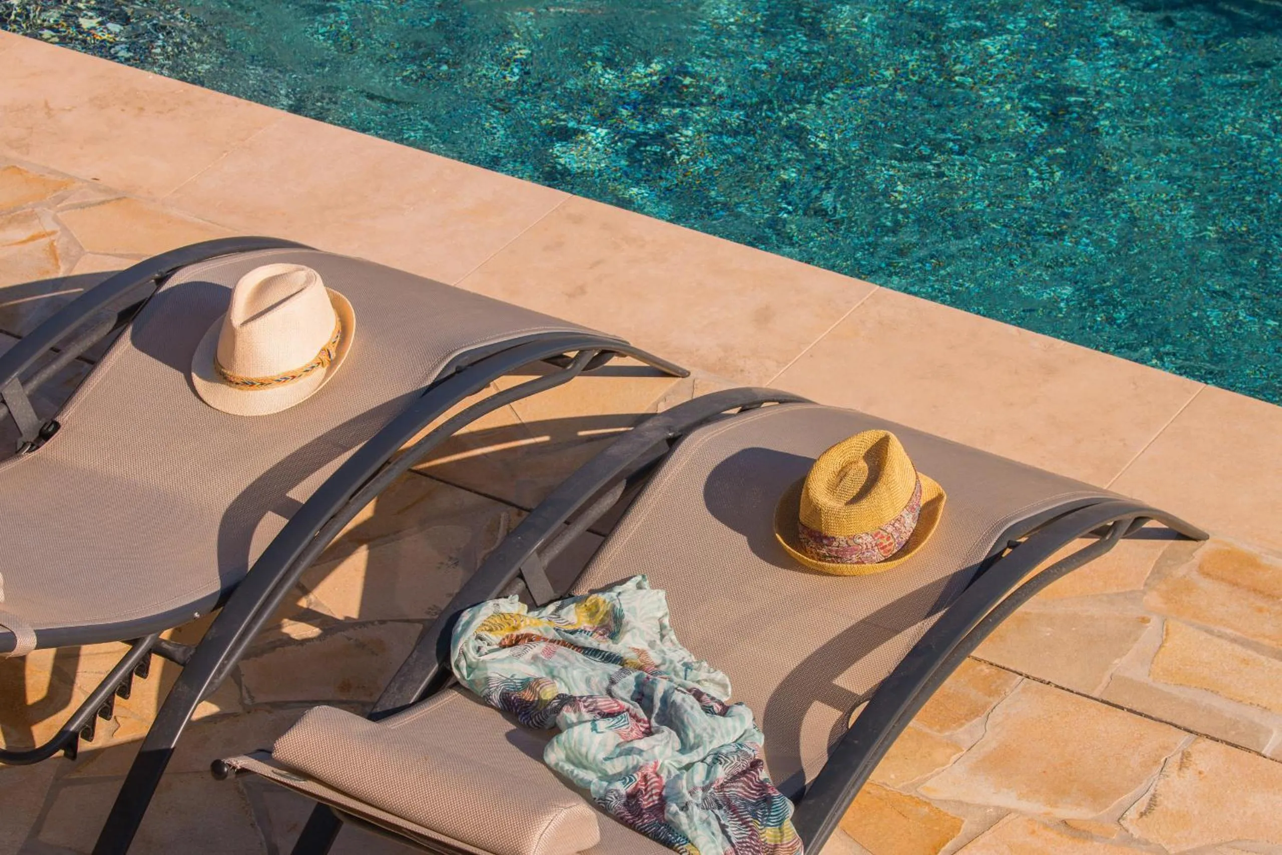 Swimming pool in Villa Teranga - PlusHolidays