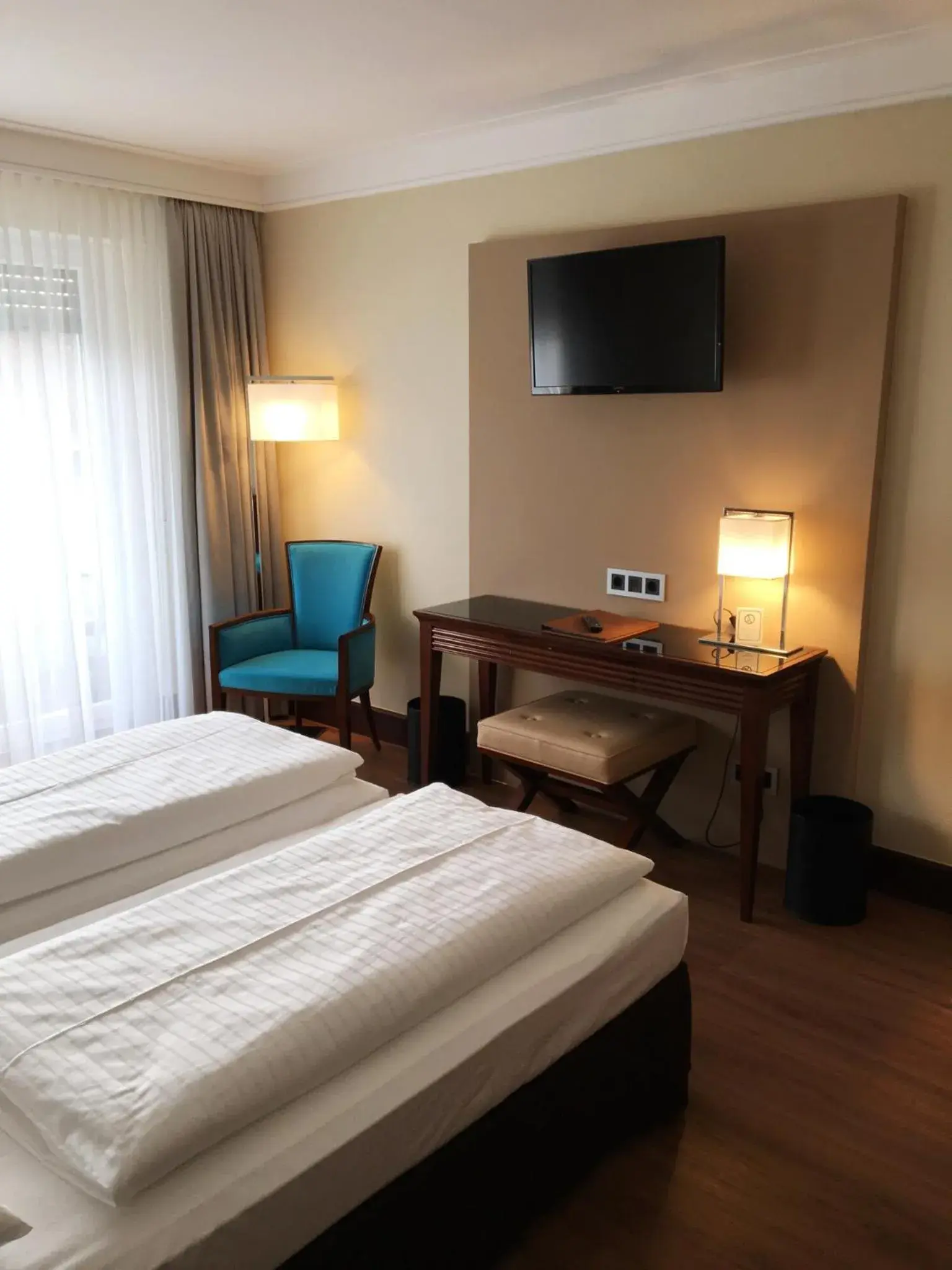 Deluxe Quadruple Room in Dürer-Hotel Deluxe Quadruple Room in Dürer-Hotel