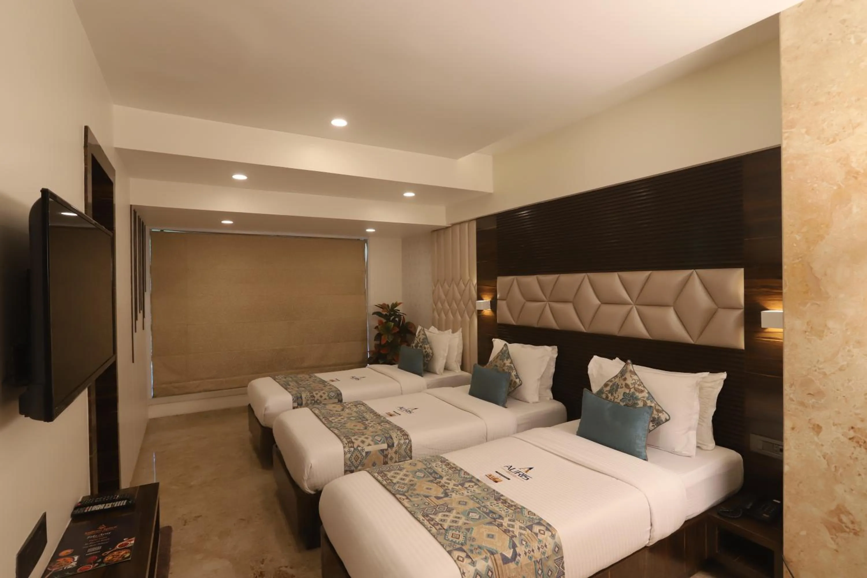 VIP, Bed in Hotel Auris & Banquets, Mumbai International Airport