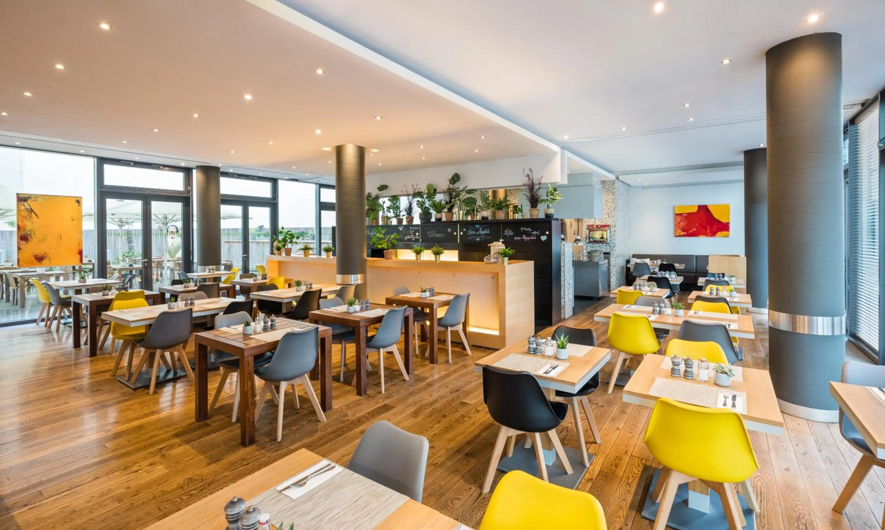 Restaurant/places to eat in Lindner Hotel Berlin Ku'damm, part of JdV by Hyatt