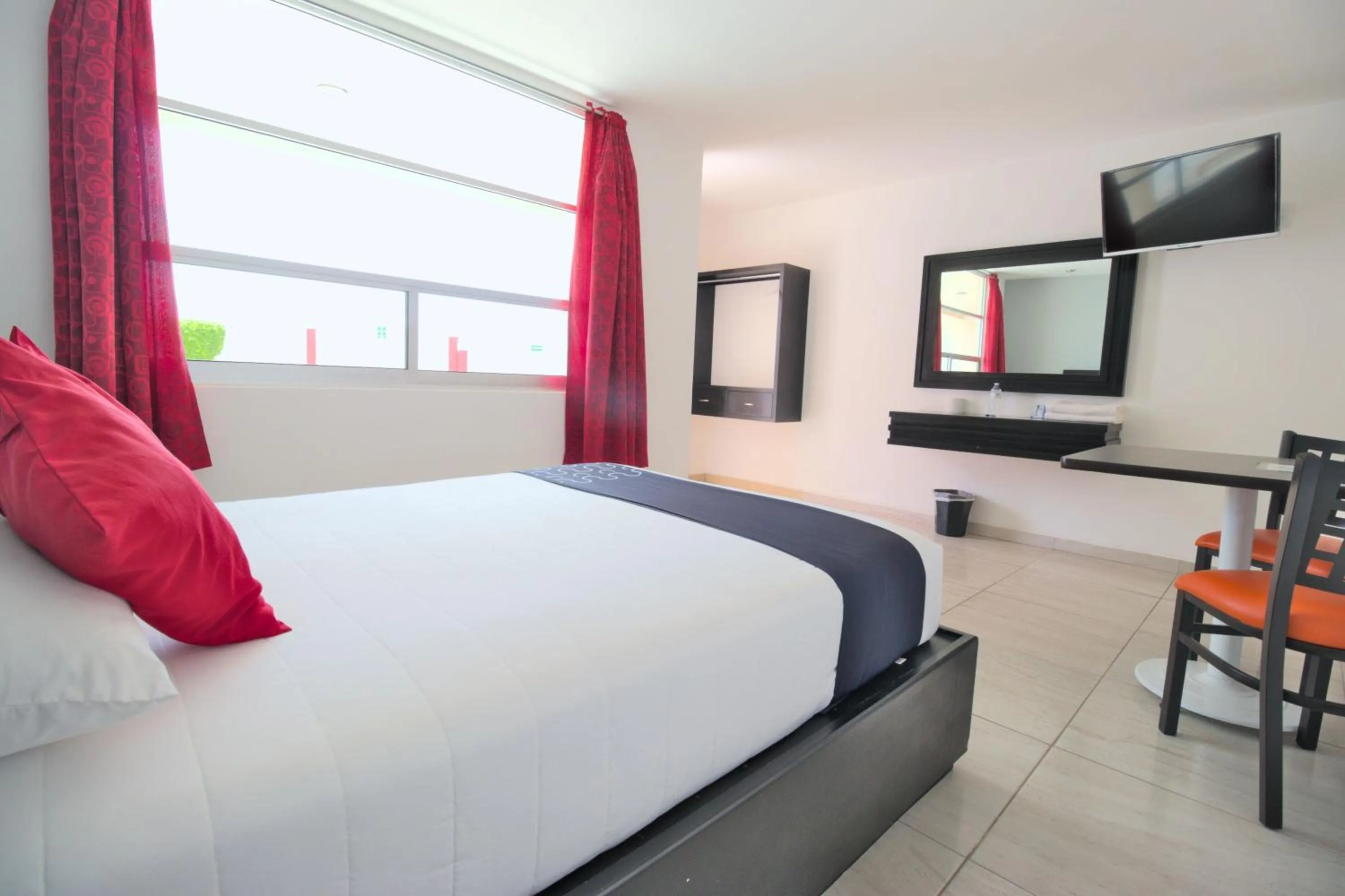 Bedroom, Bed in Hotel Euro Confort,Pachuca