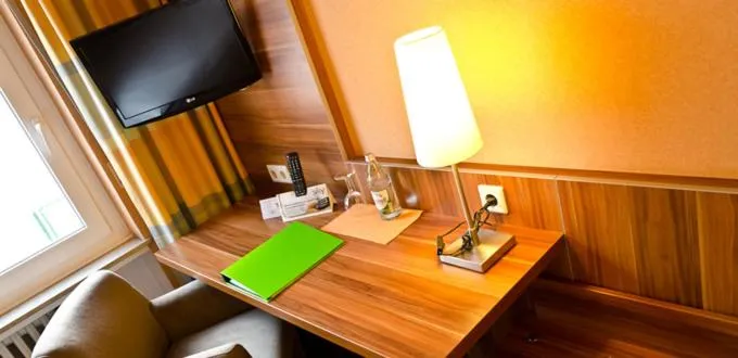 Single Room in Rheinland Hotel