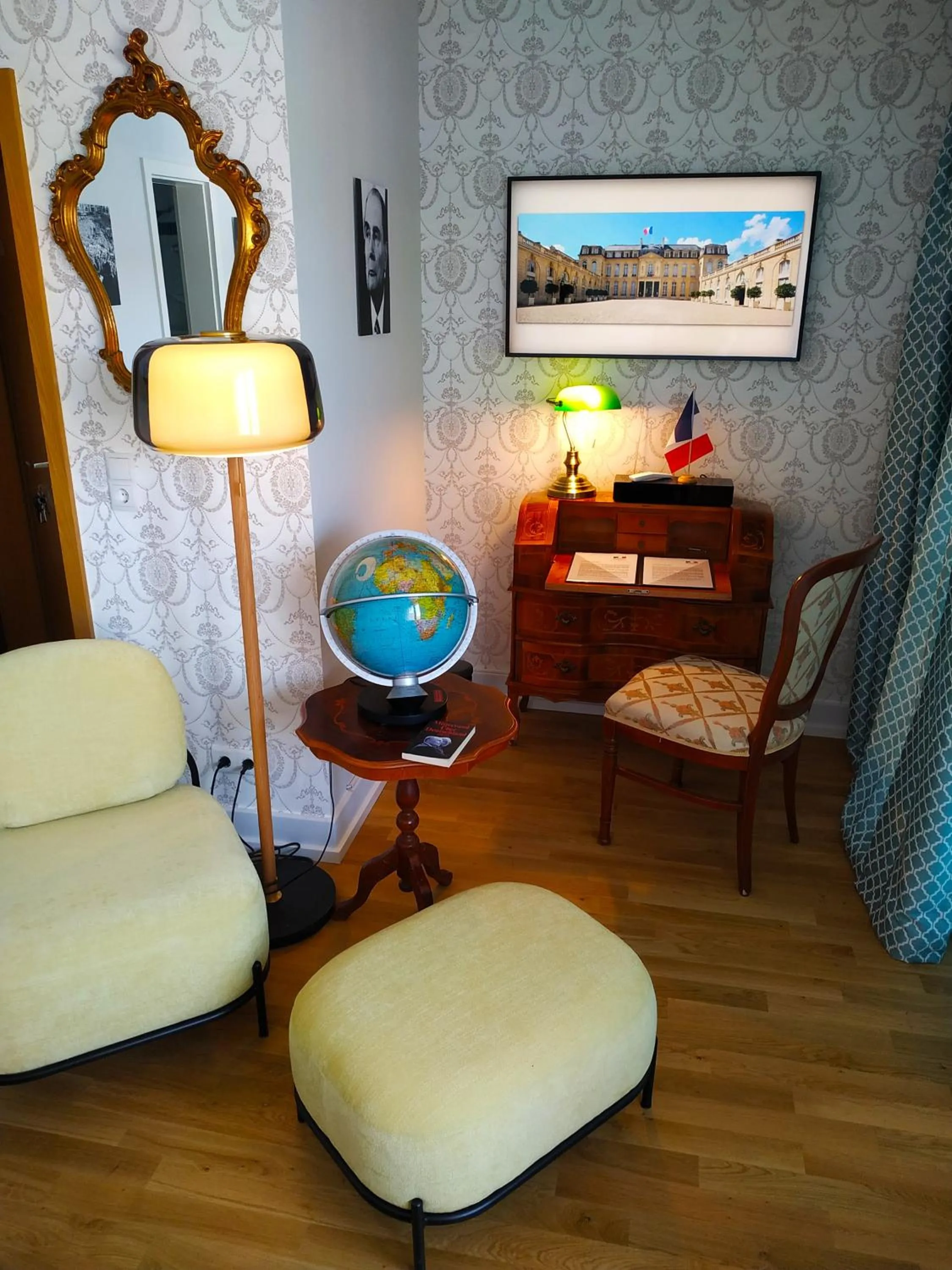 Photo of the whole room in Rheinland Hotel