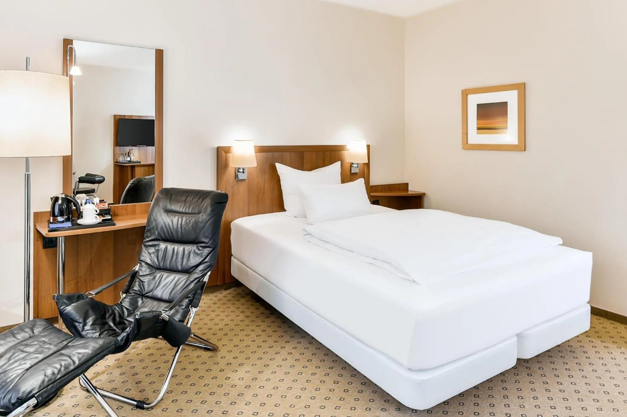 Bedroom, Bed in NH München Ost Conference Center