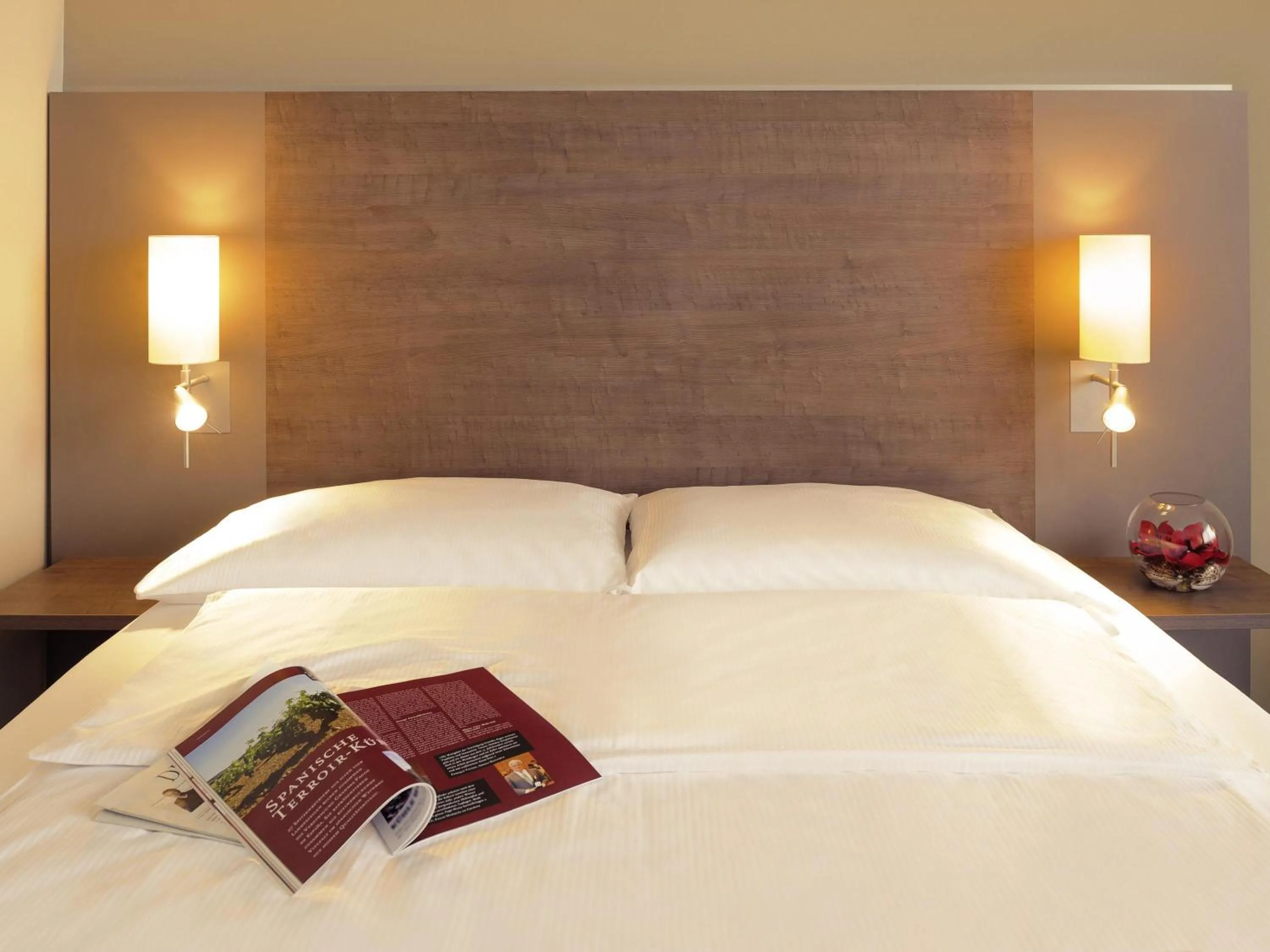 Bedroom, Bed in Mercure Hotel Frankfurt Eschborn Ost