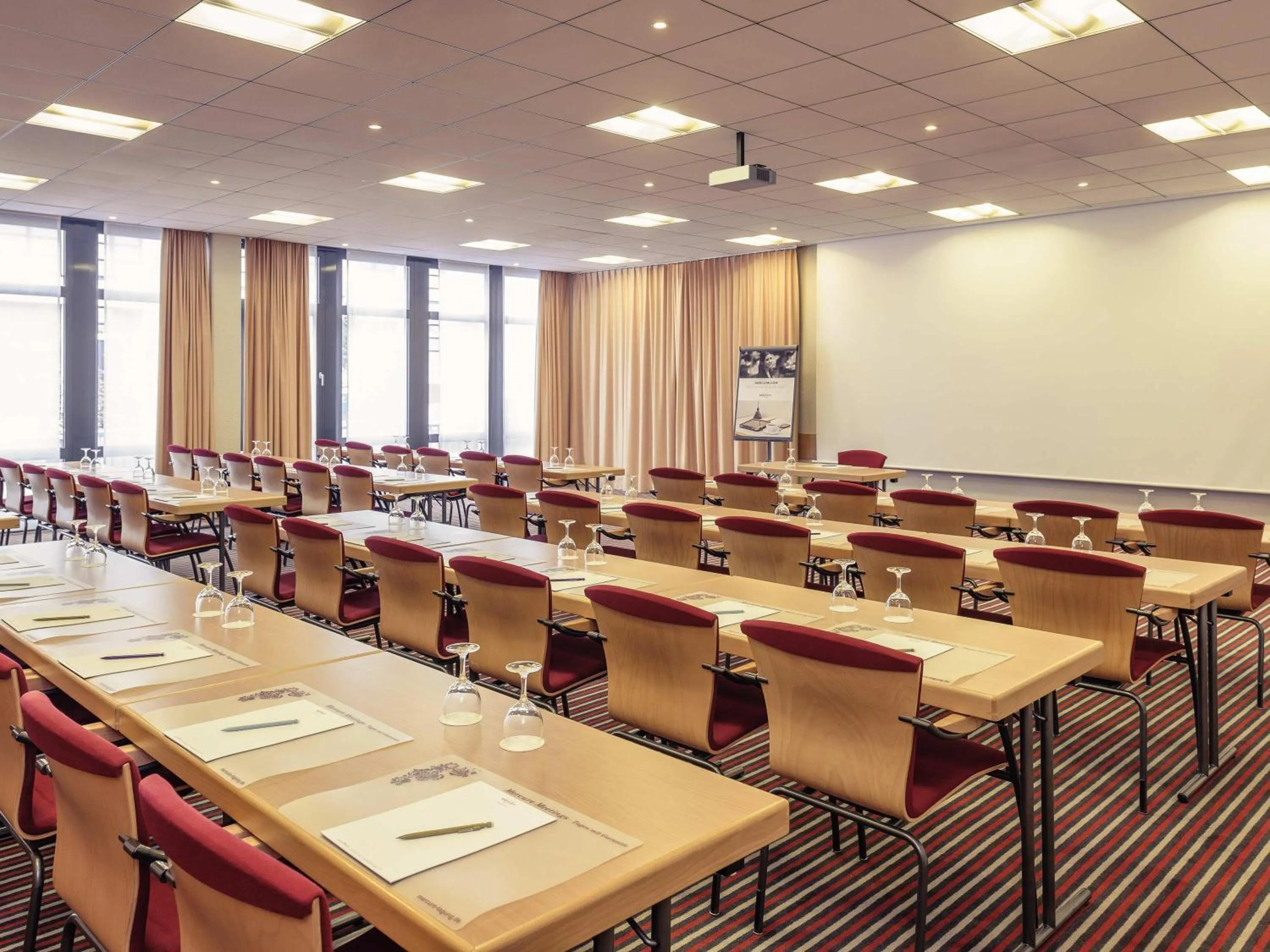 Property building in Mercure Hotel Frankfurt Eschborn Ost