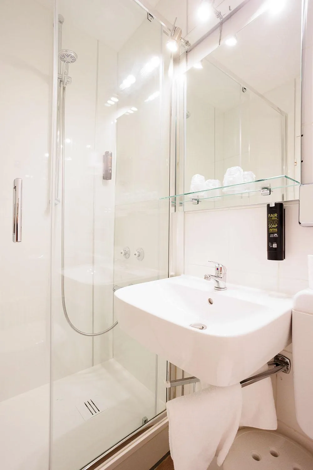 Bathroom in Hotel Nymphenburg City - München