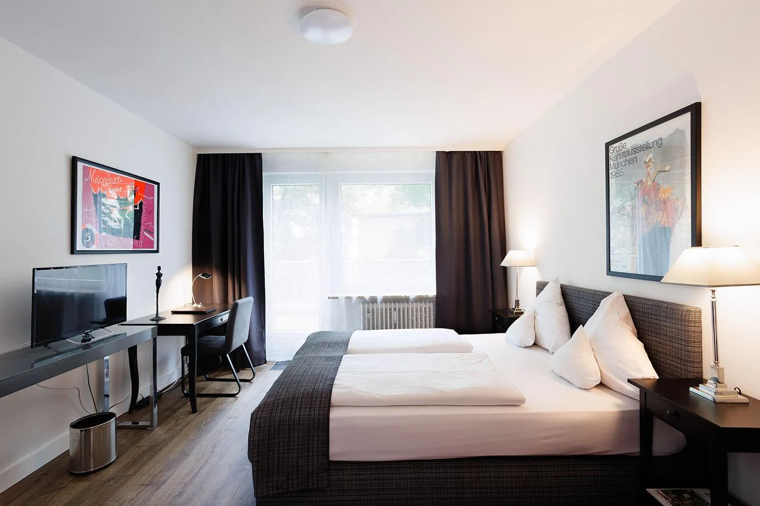 Photo of the whole room, Bed in Hotel Nymphenburg City - München