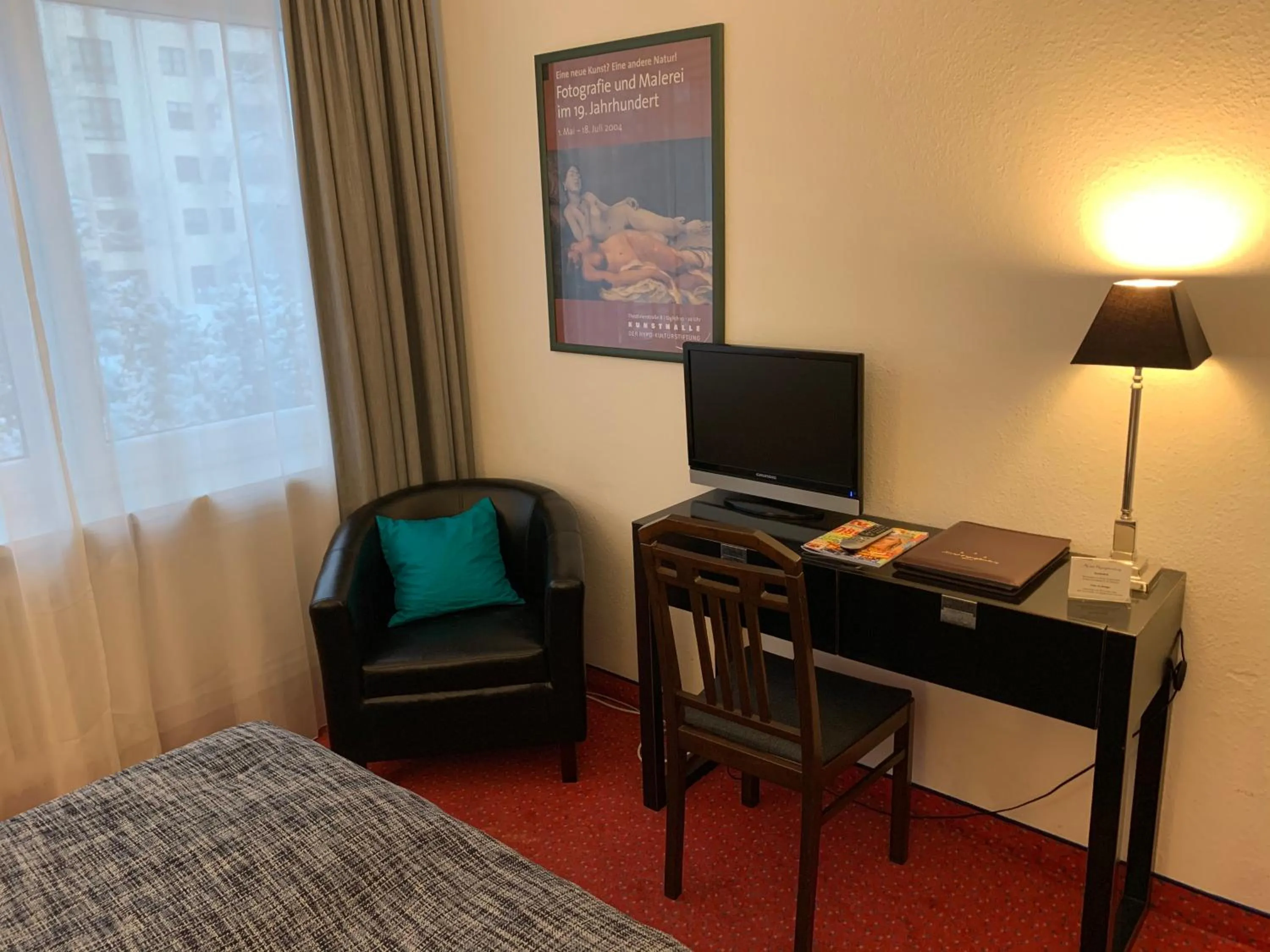 Photo of the whole room, Bed in Hotel Nymphenburg City - München