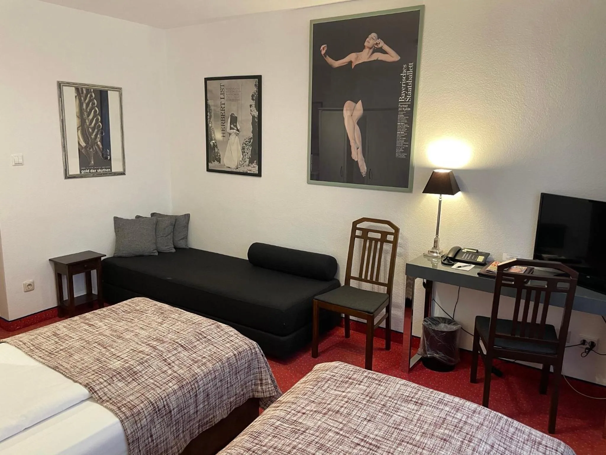 Photo of the whole room, Bed in Hotel Nymphenburg City - München